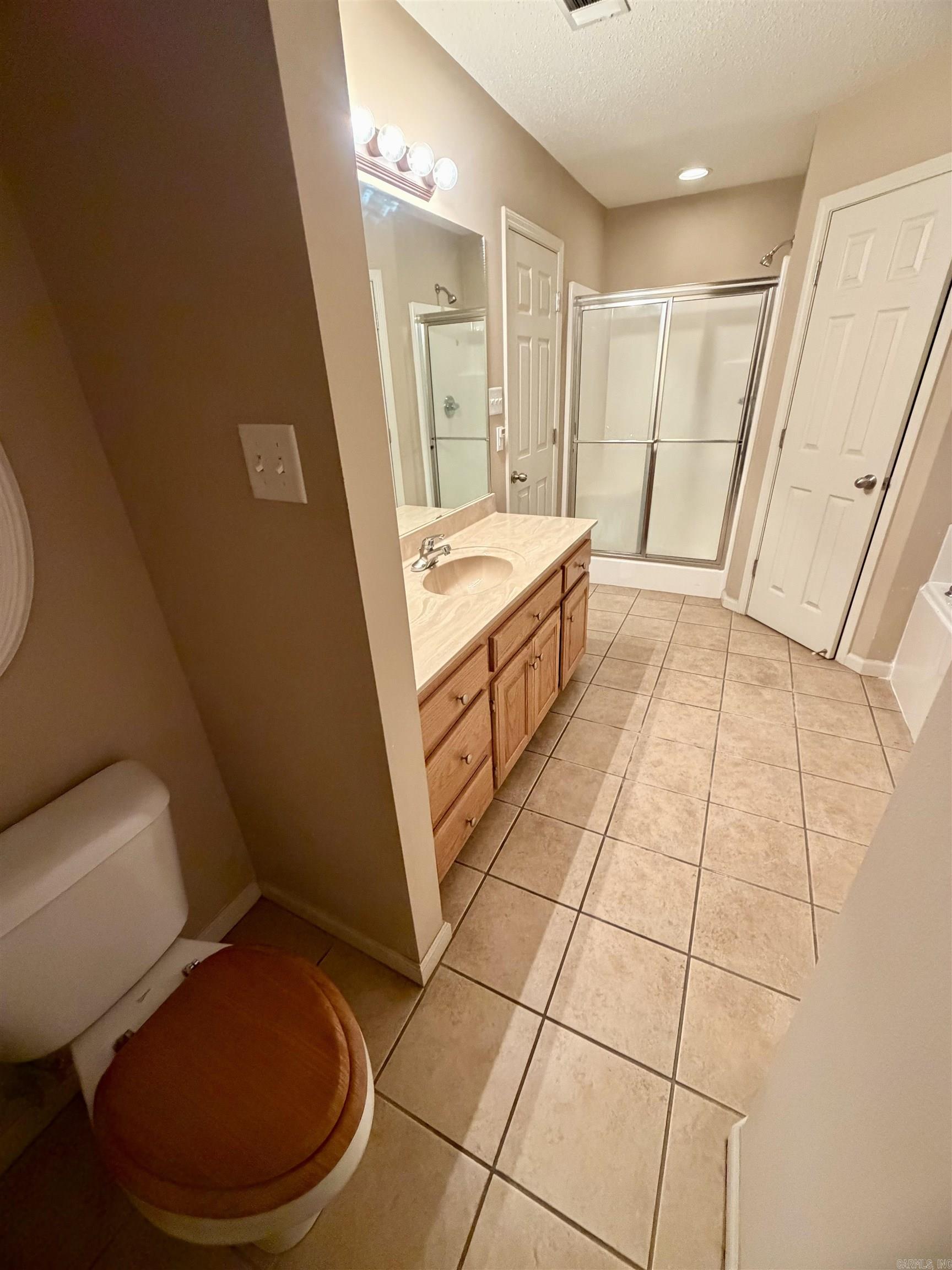 EMERALD VALLEY - Residential