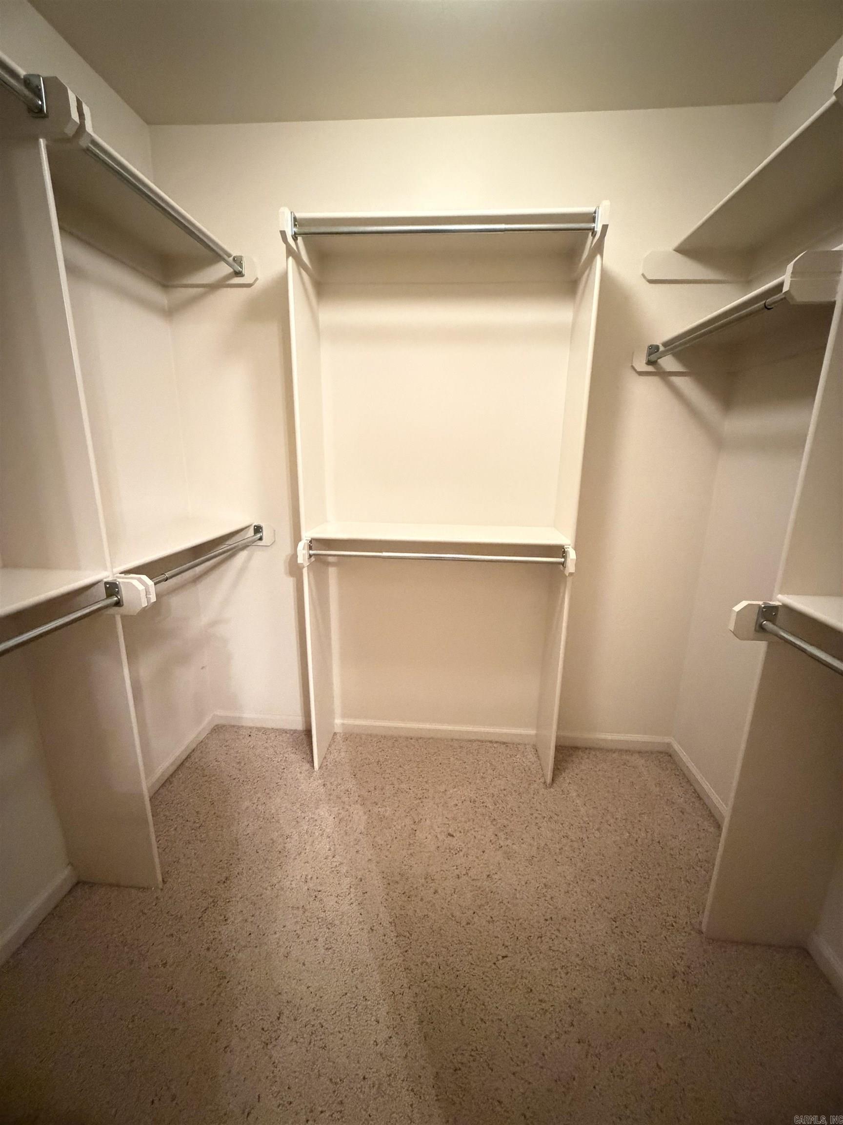 EMERALD VALLEY - Residential