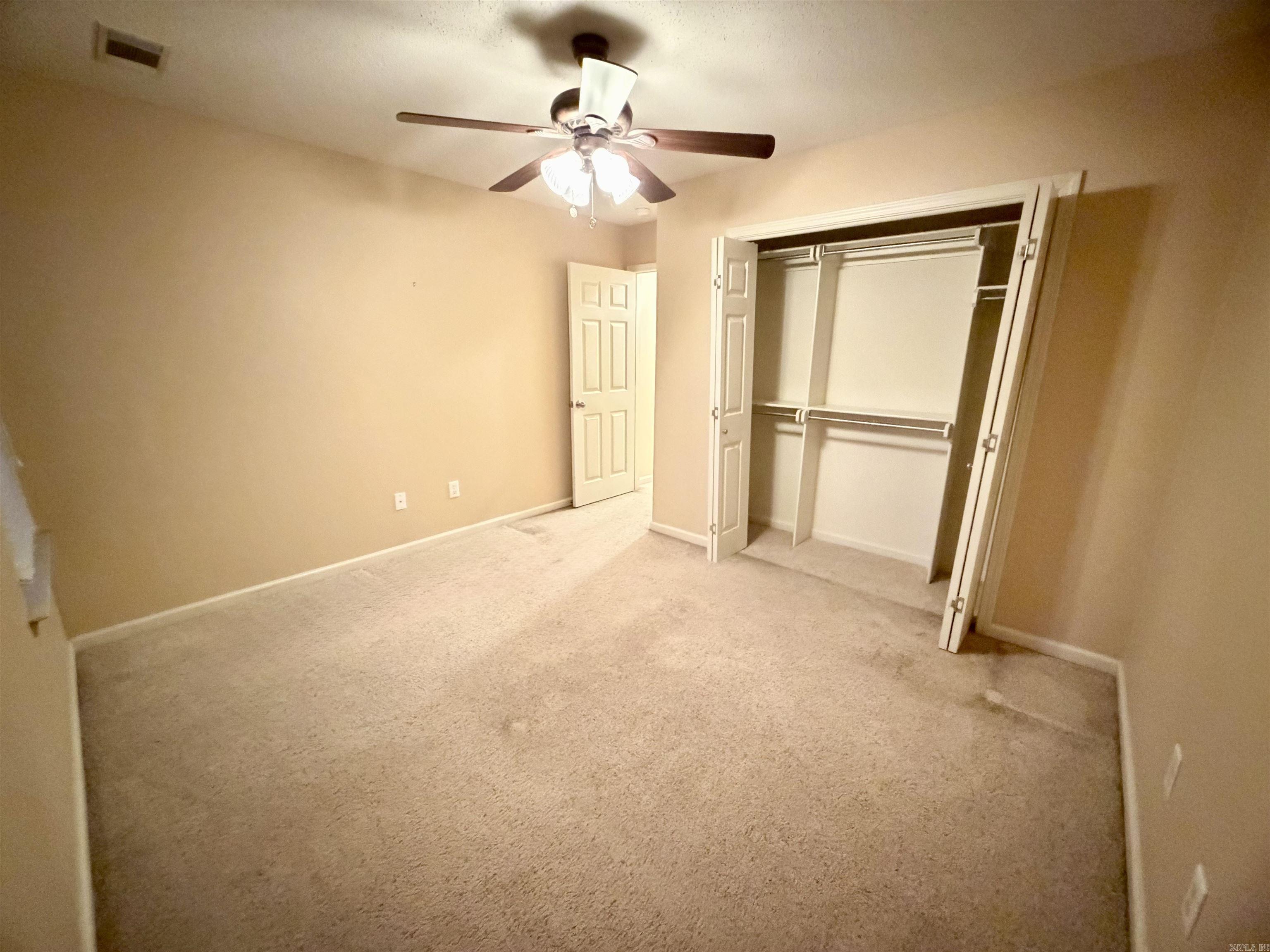 EMERALD VALLEY - Residential