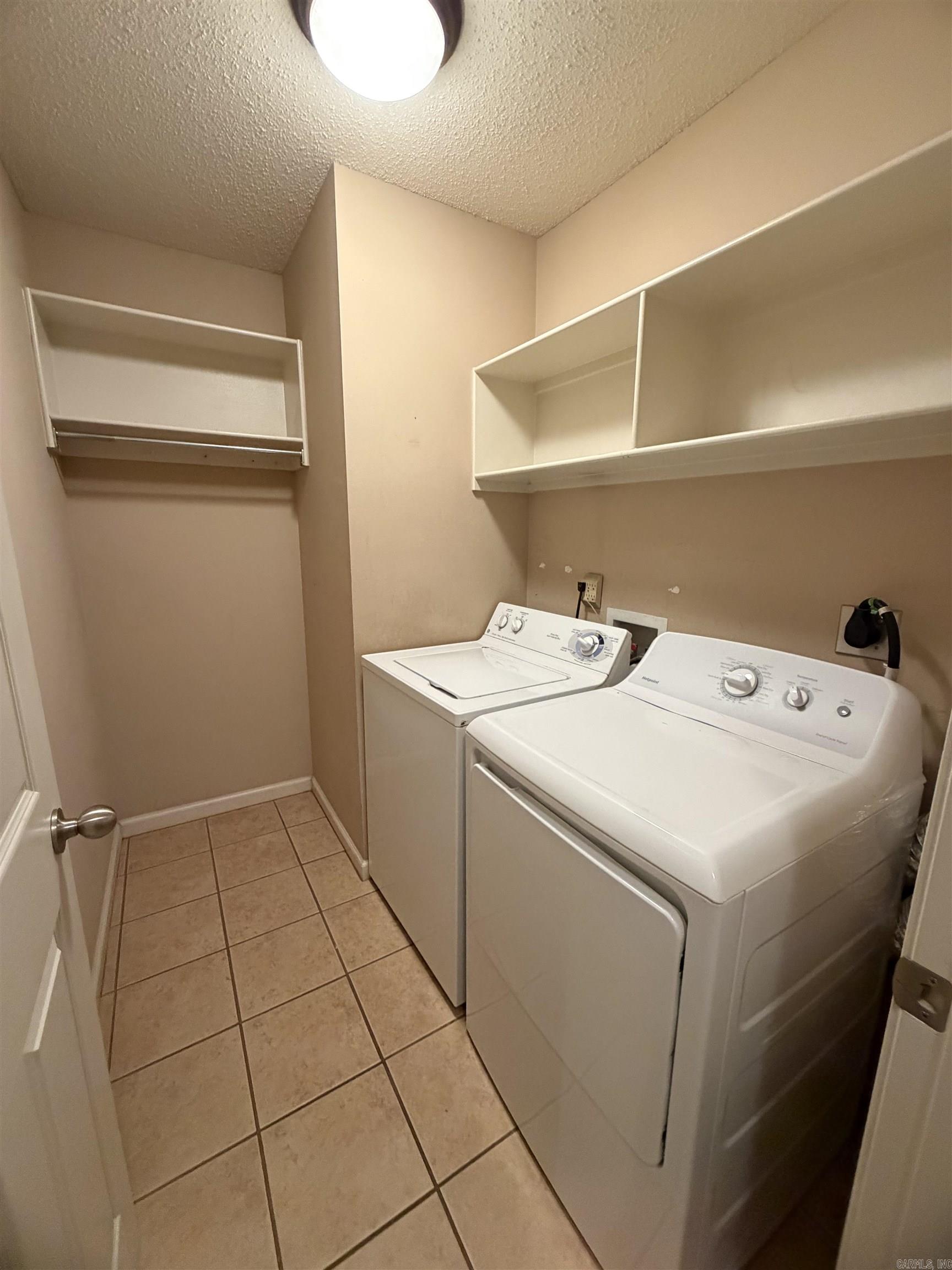 EMERALD VALLEY - Residential