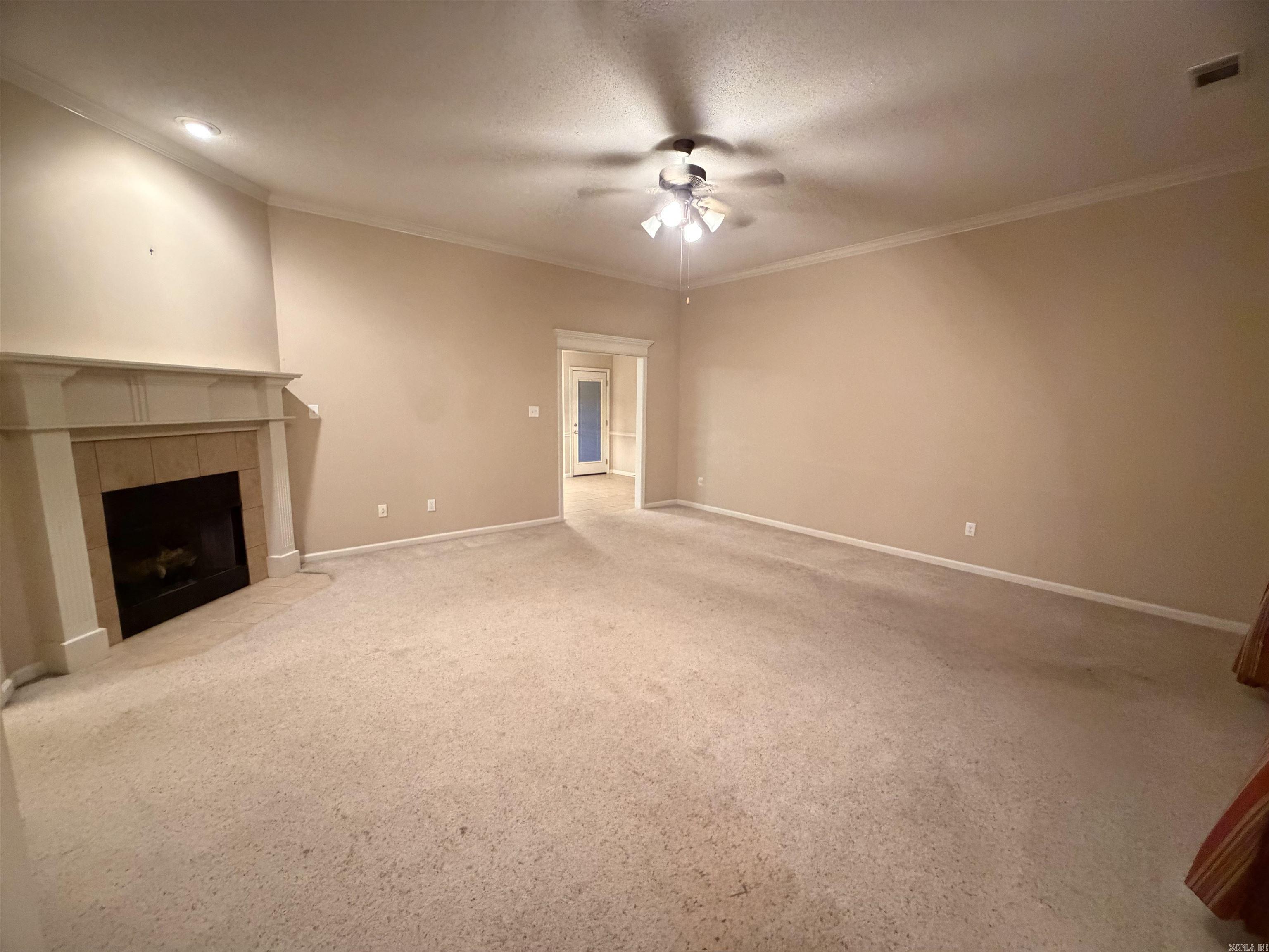 EMERALD VALLEY - Residential