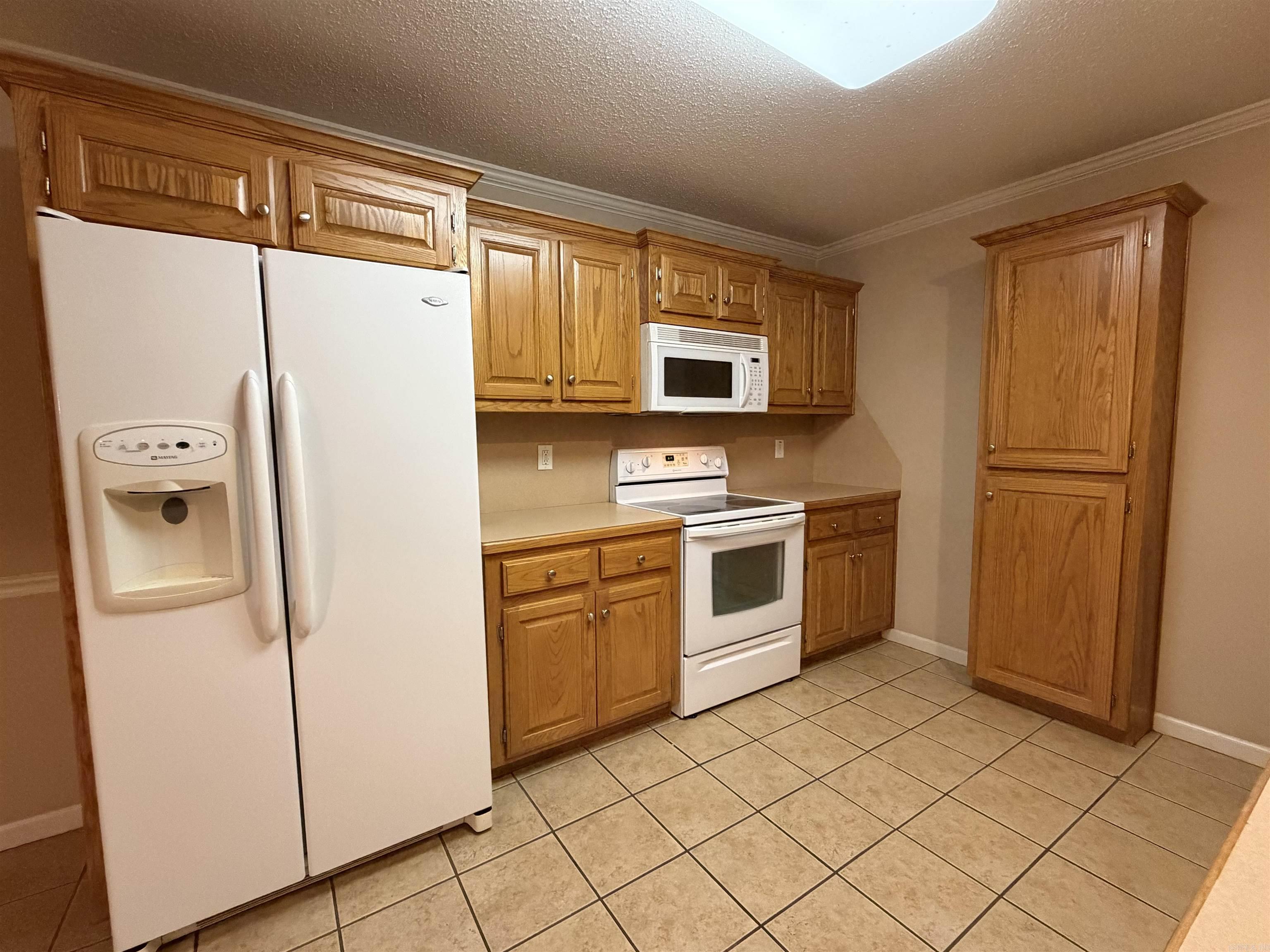 EMERALD VALLEY - Residential