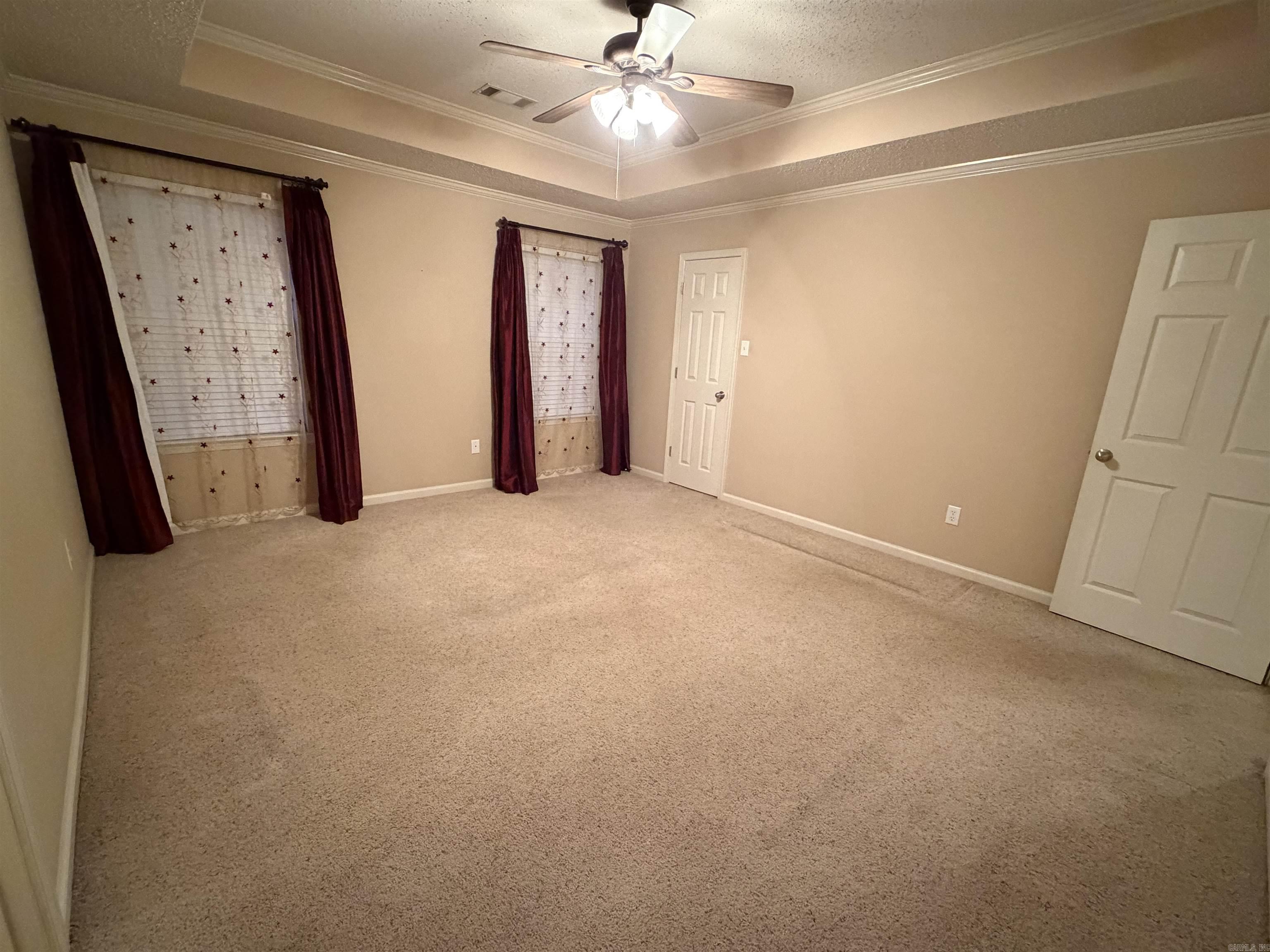 EMERALD VALLEY - Residential