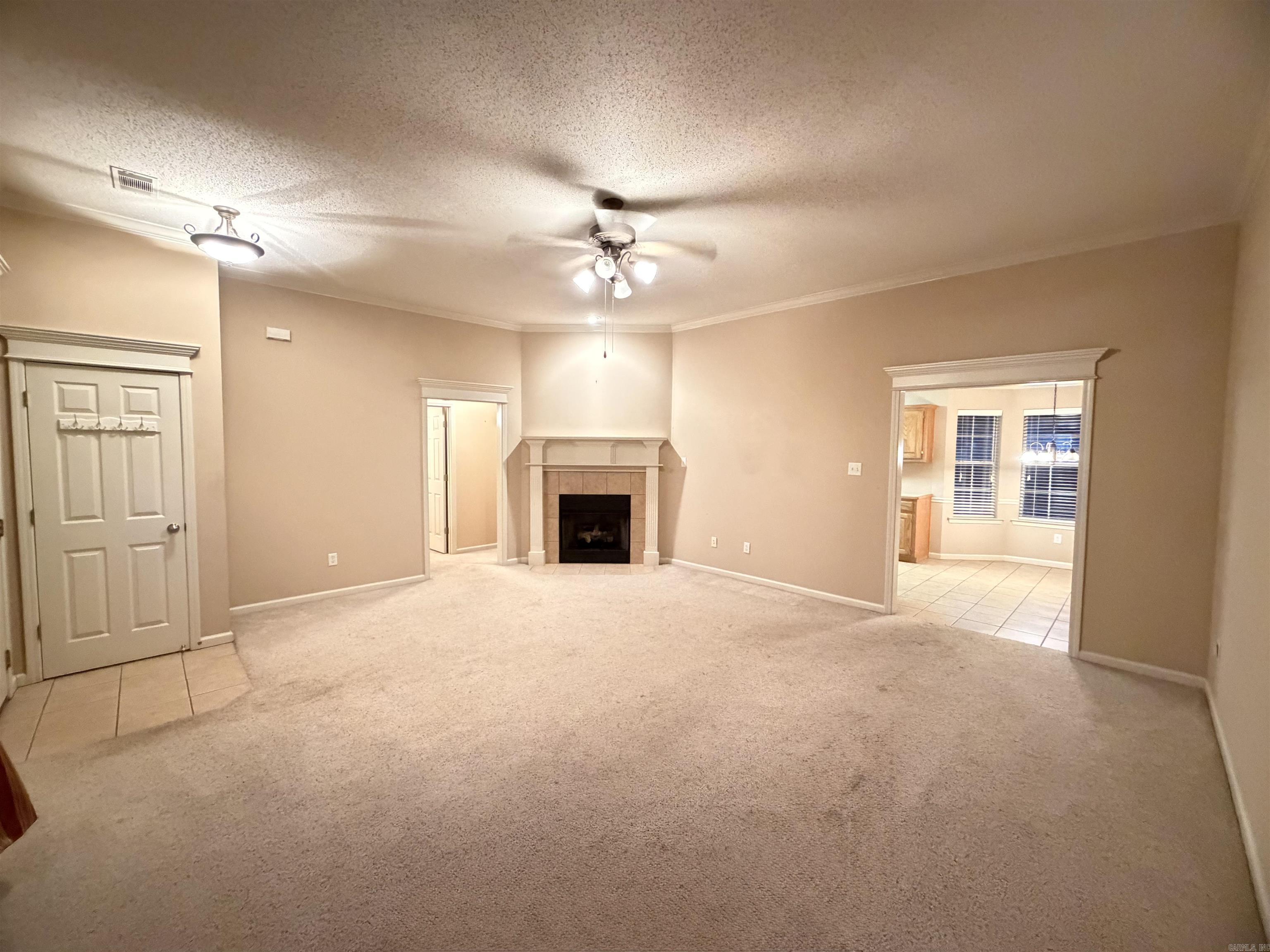 EMERALD VALLEY - Residential