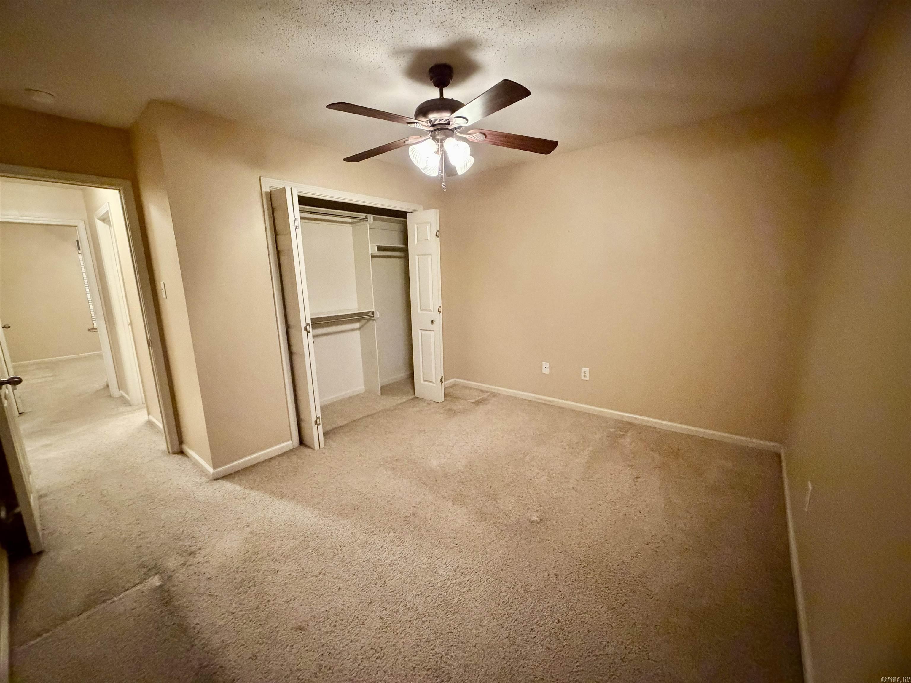 EMERALD VALLEY - Residential