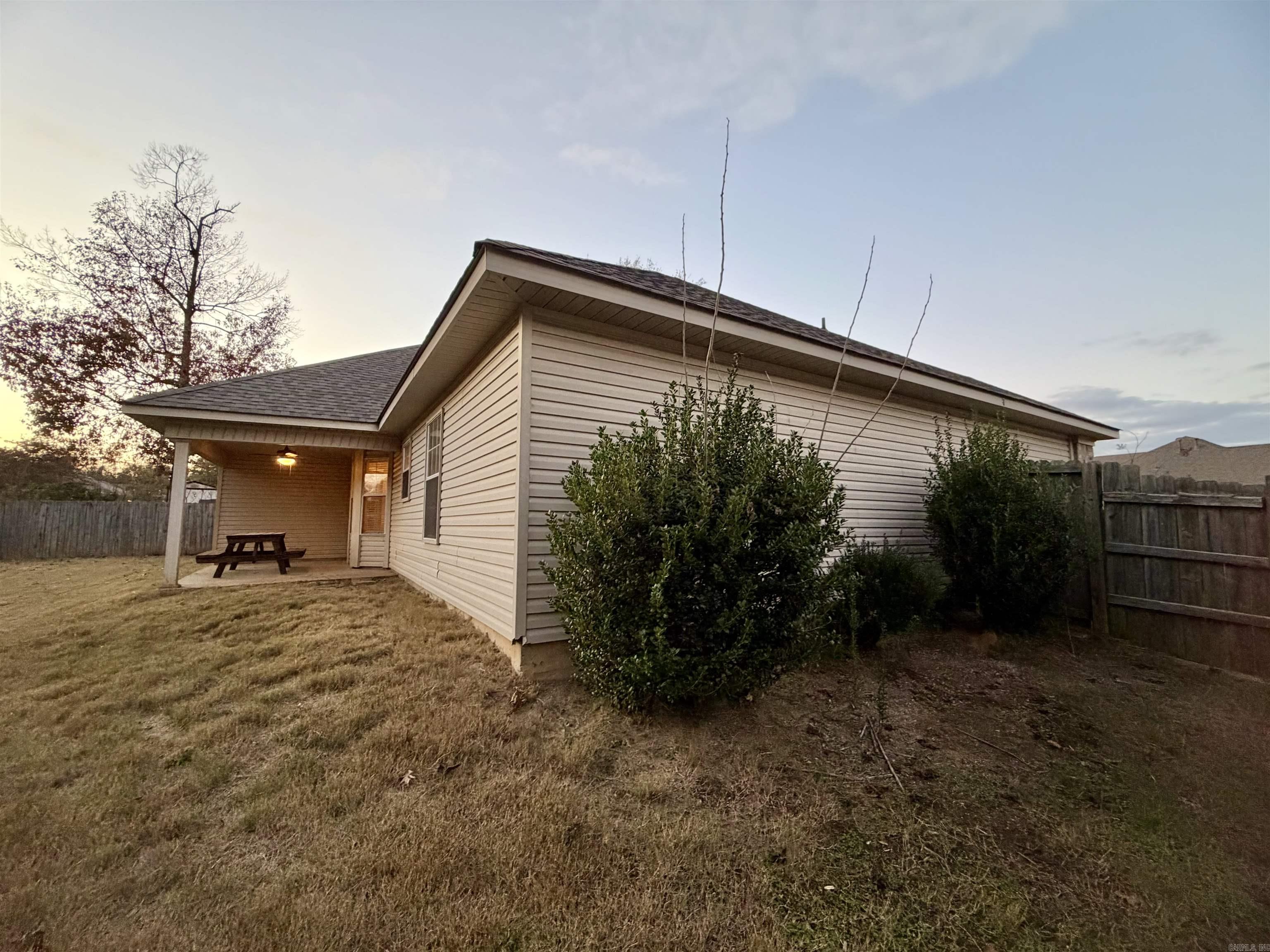 EMERALD VALLEY - Residential