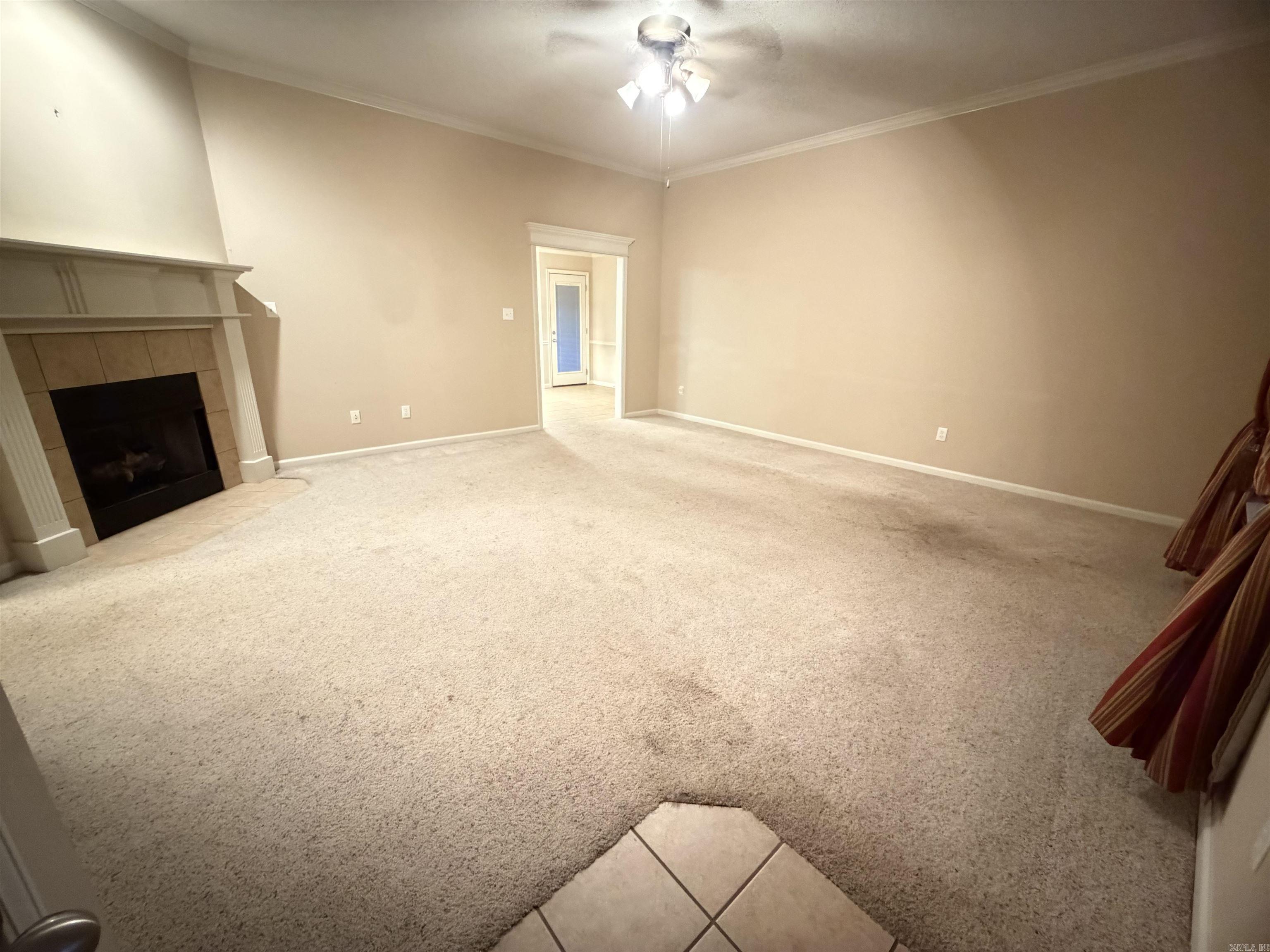 EMERALD VALLEY - Residential