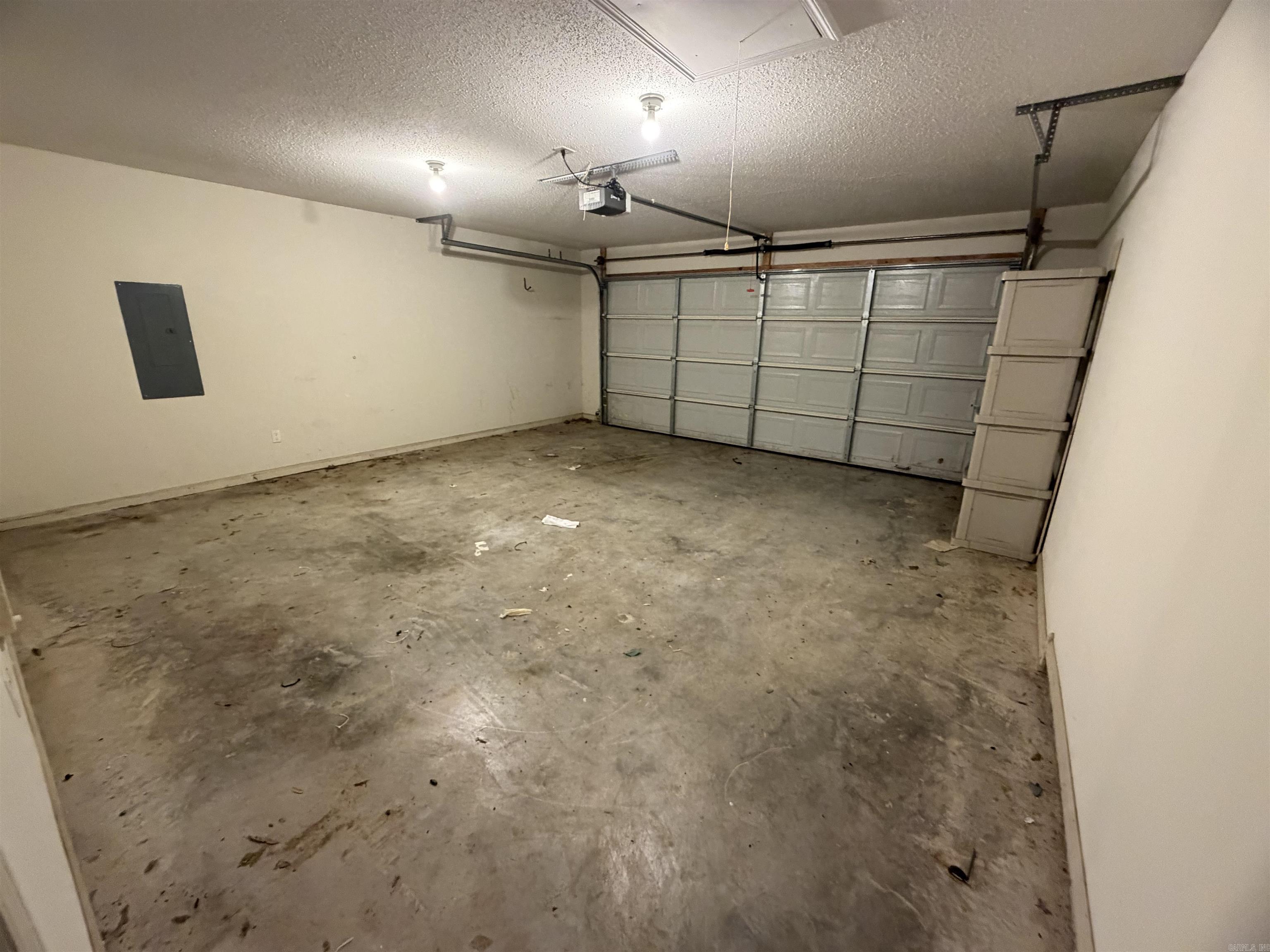 EMERALD VALLEY - Residential