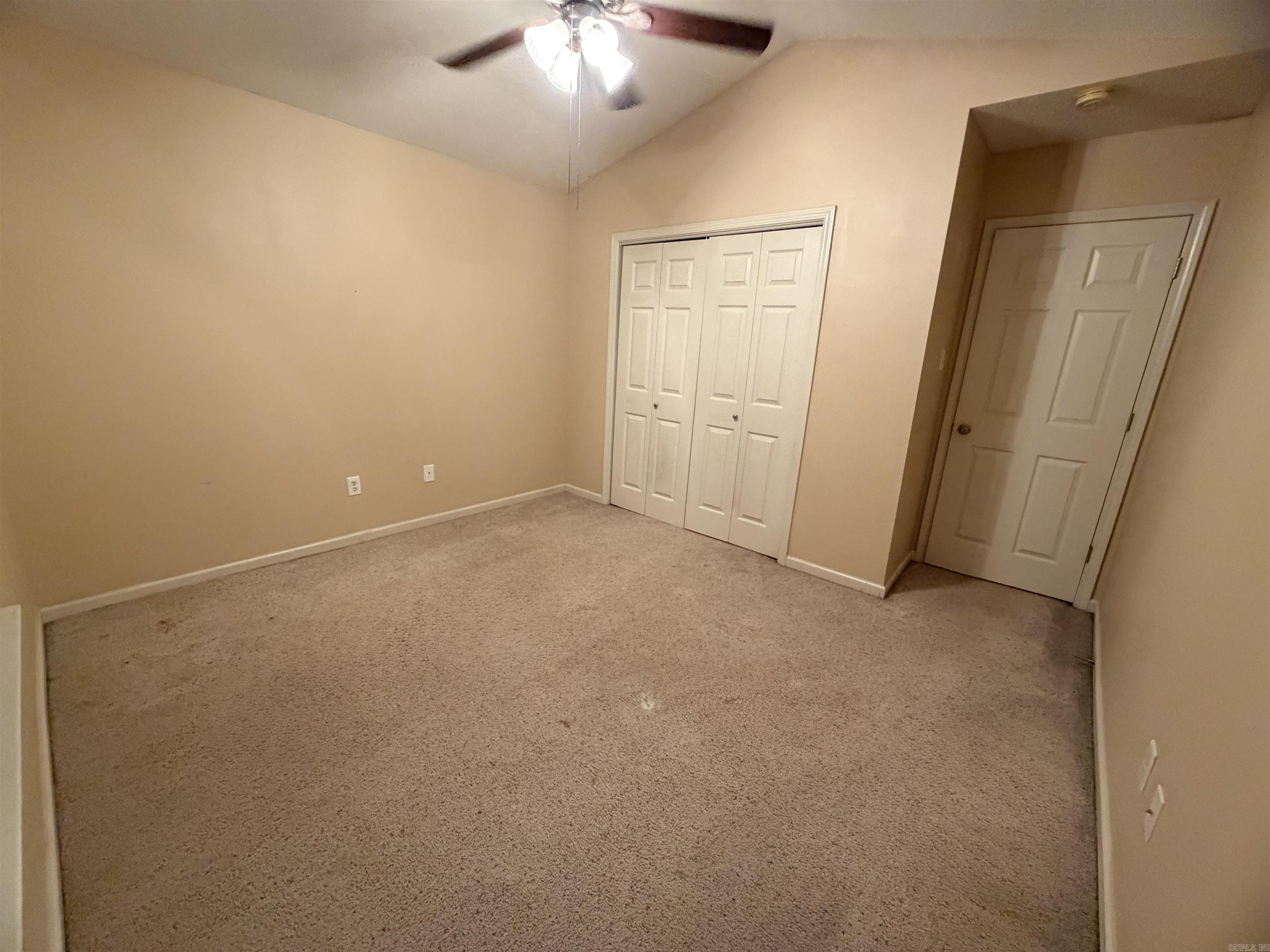 EMERALD VALLEY - Residential