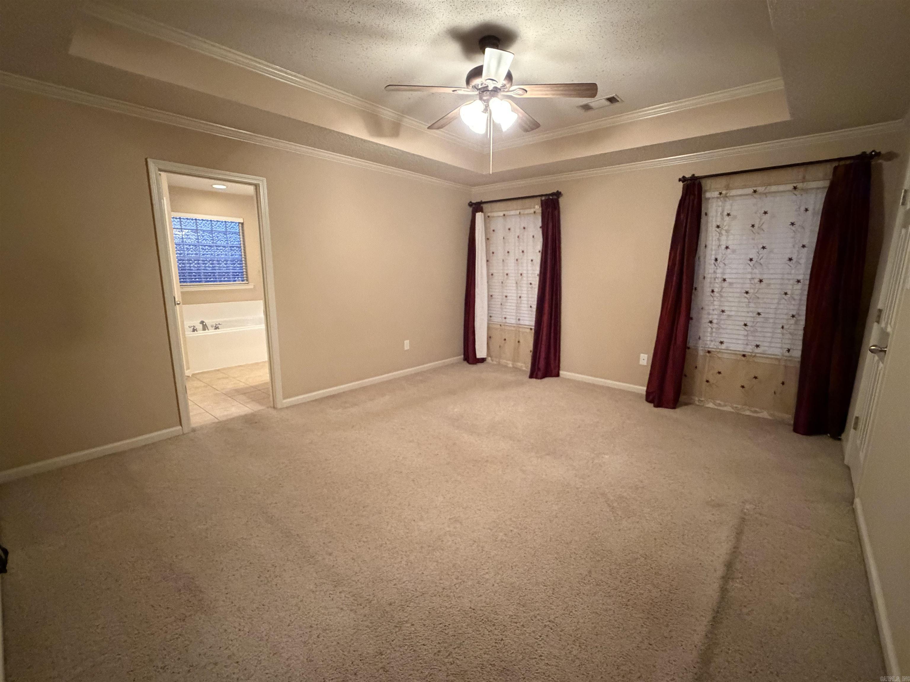 EMERALD VALLEY - Residential