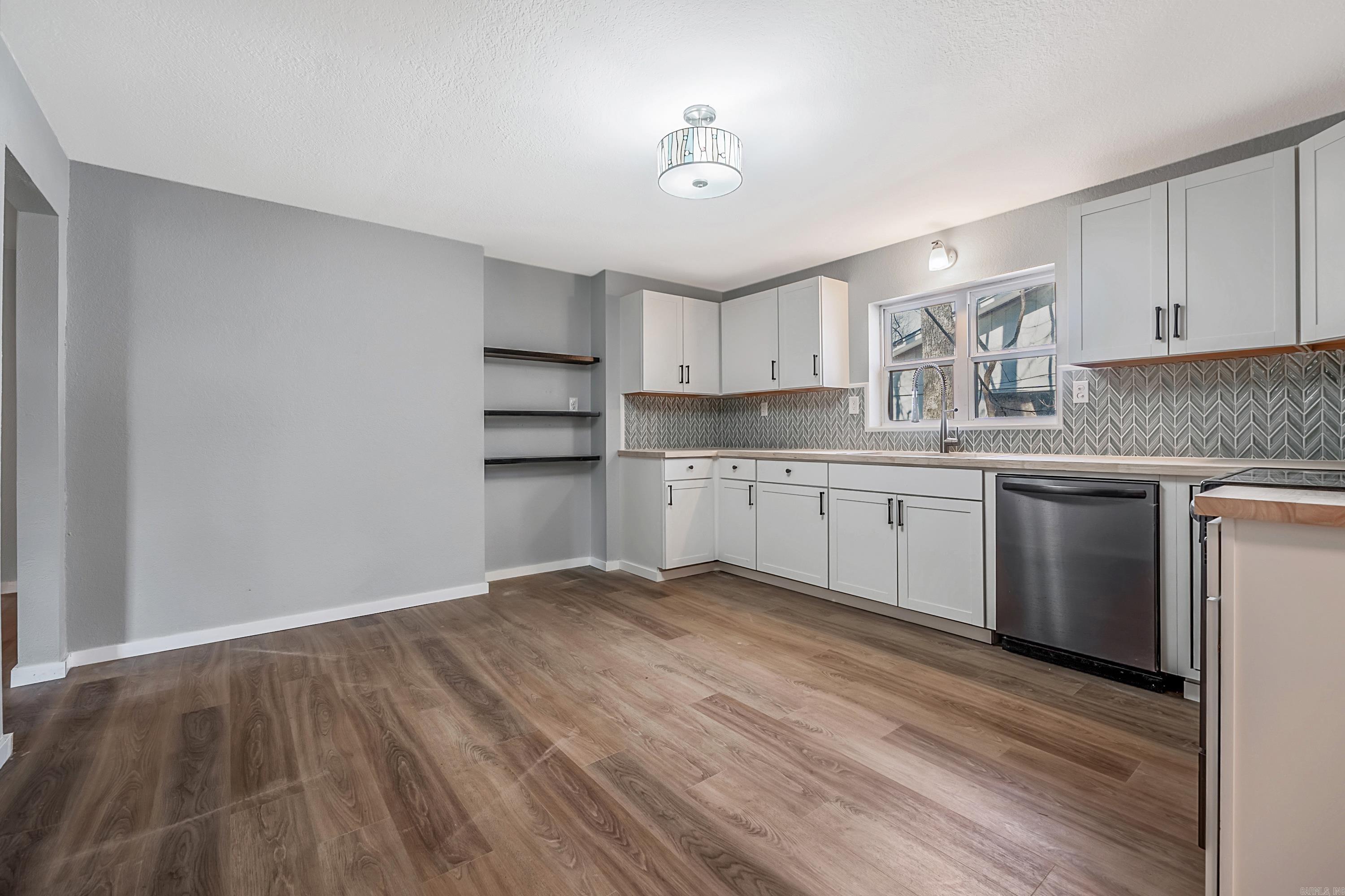 DENSON ADDN (E OF DENSON/W OF - Residential