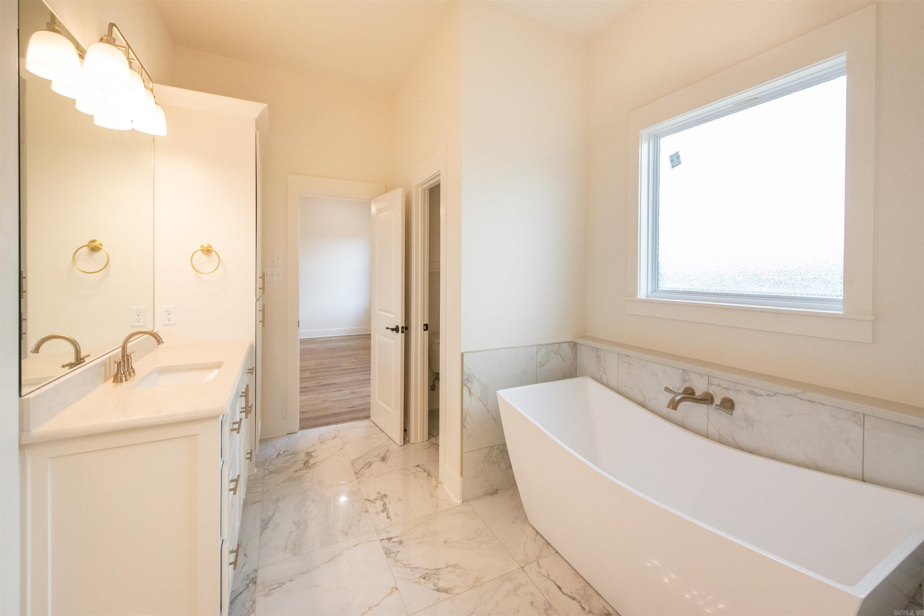 MAUMELLE VALLEY ESTATES - Residential