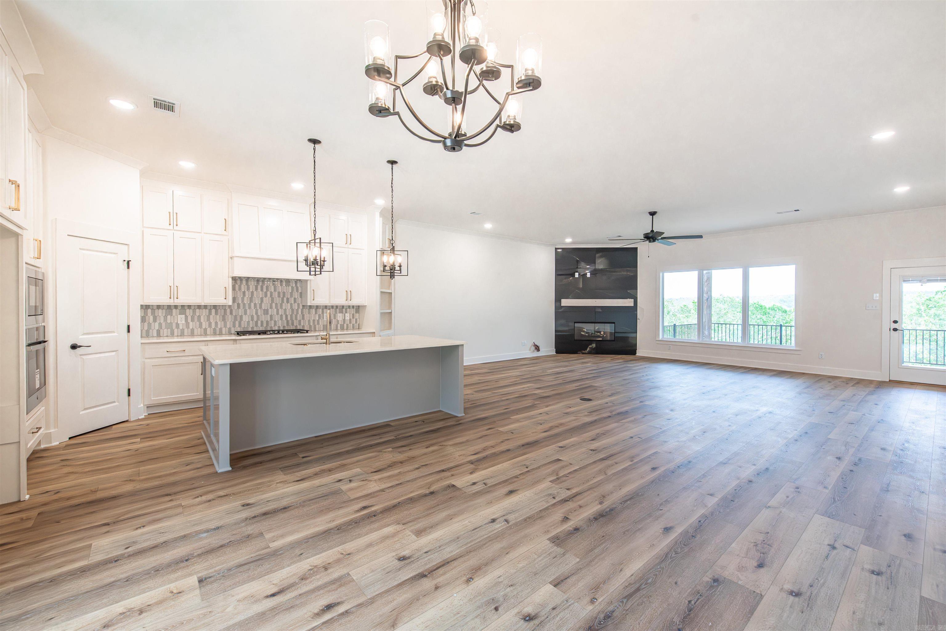 MAUMELLE VALLEY ESTATES - Residential