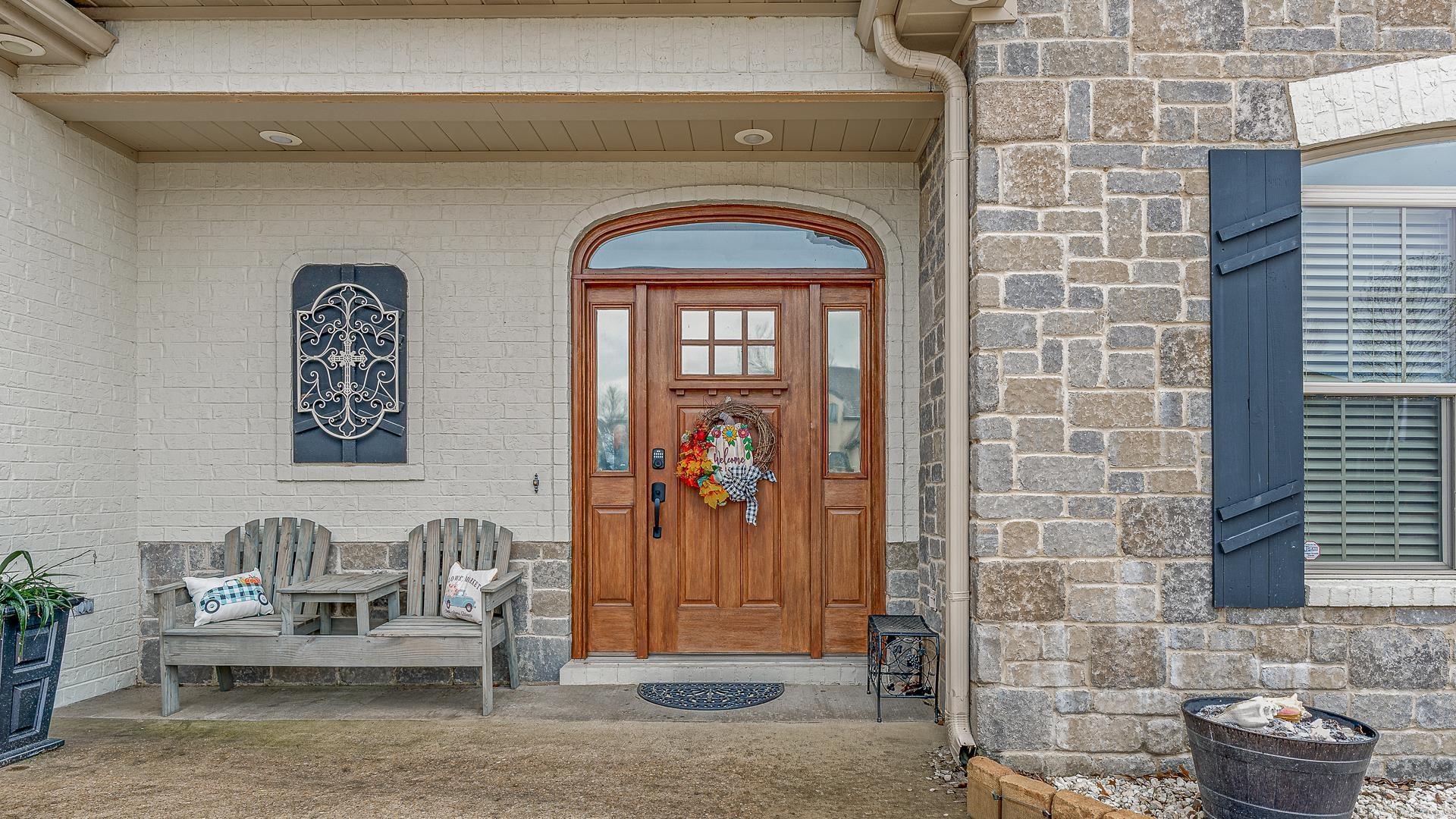 JAMESTOWN MANOR - Residential