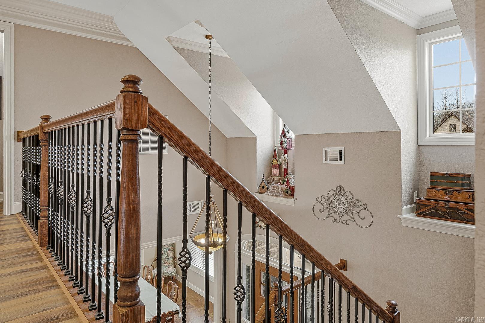 JAMESTOWN MANOR - Residential