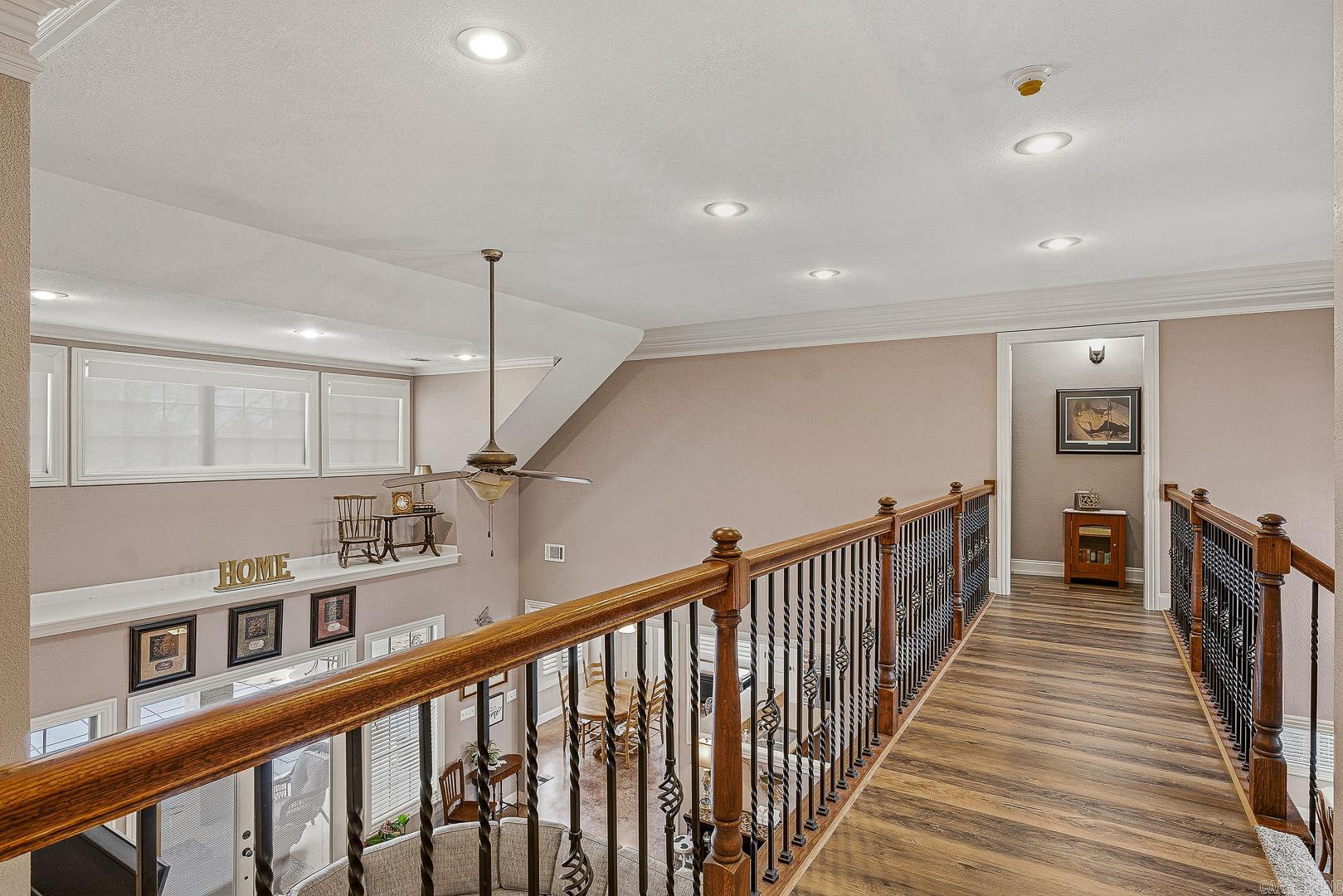 JAMESTOWN MANOR - Residential