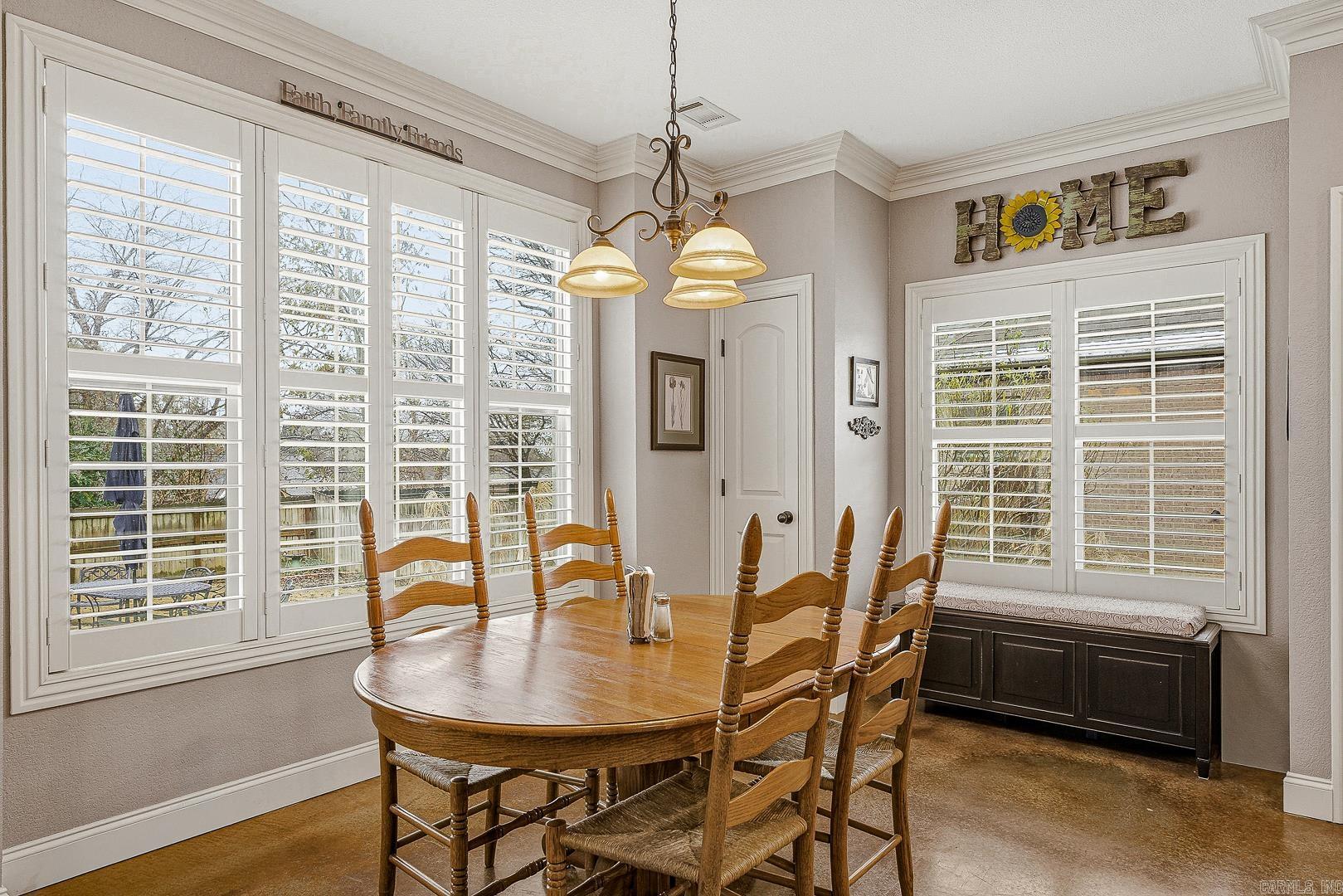 JAMESTOWN MANOR - Residential