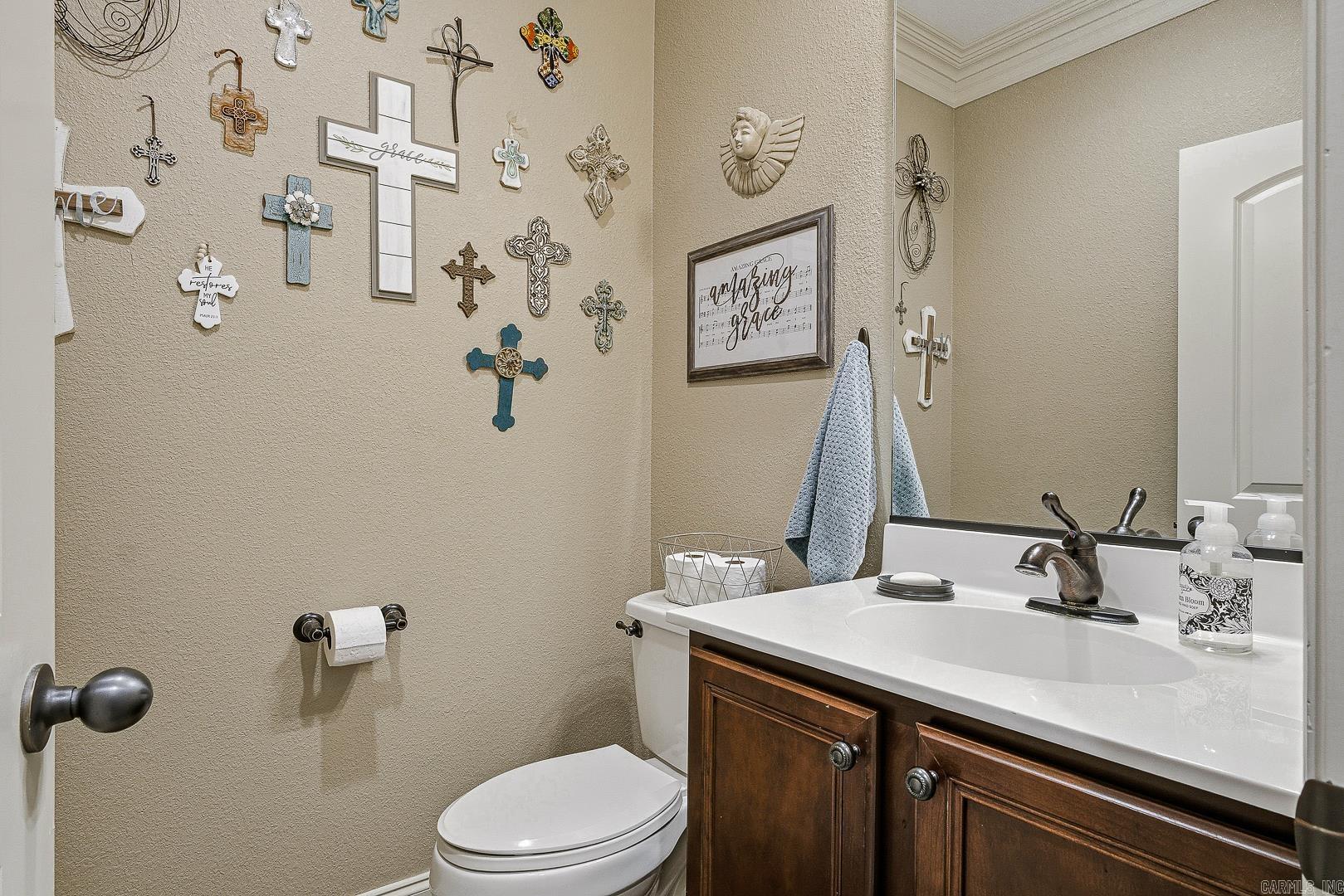 JAMESTOWN MANOR - Residential