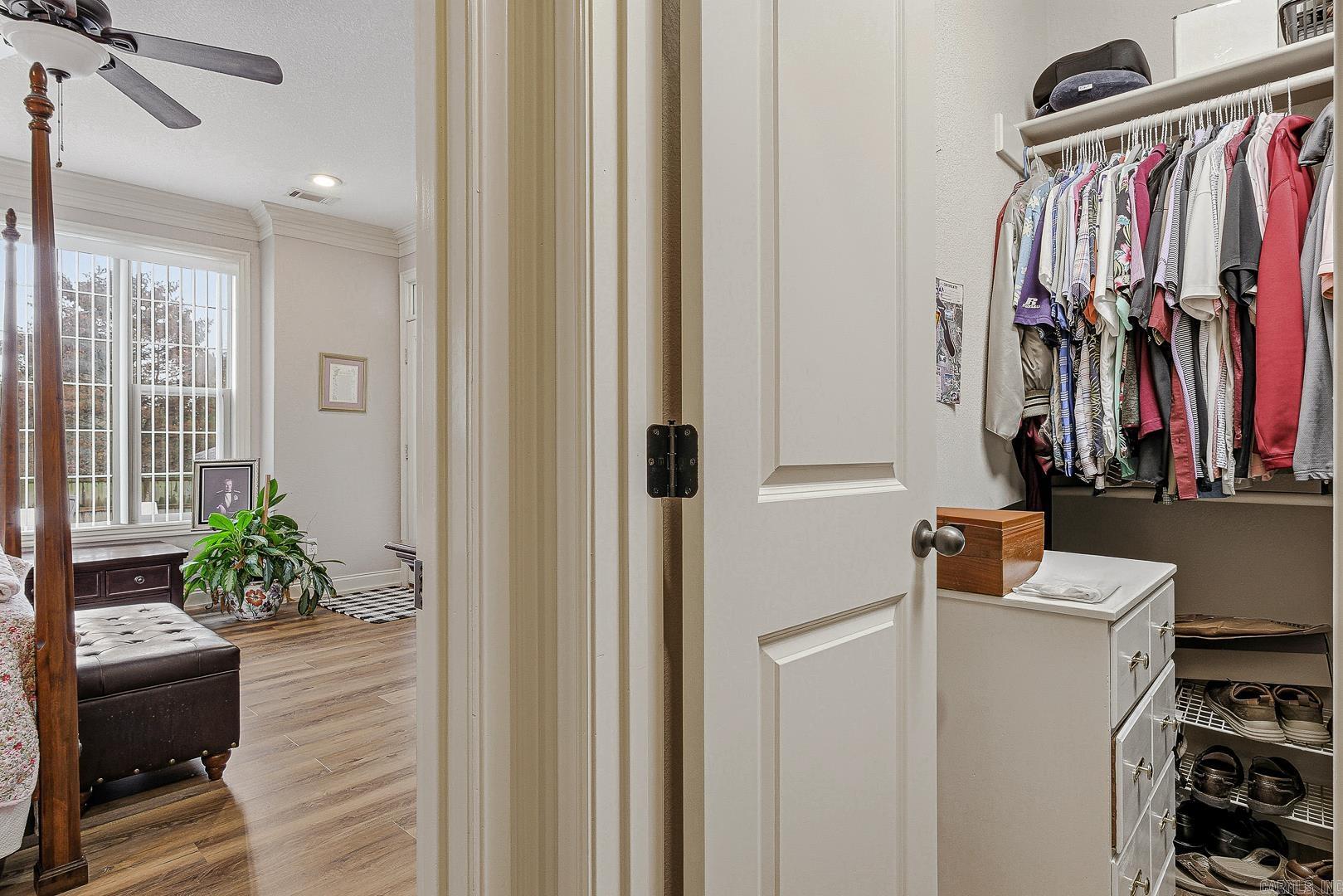 JAMESTOWN MANOR - Residential