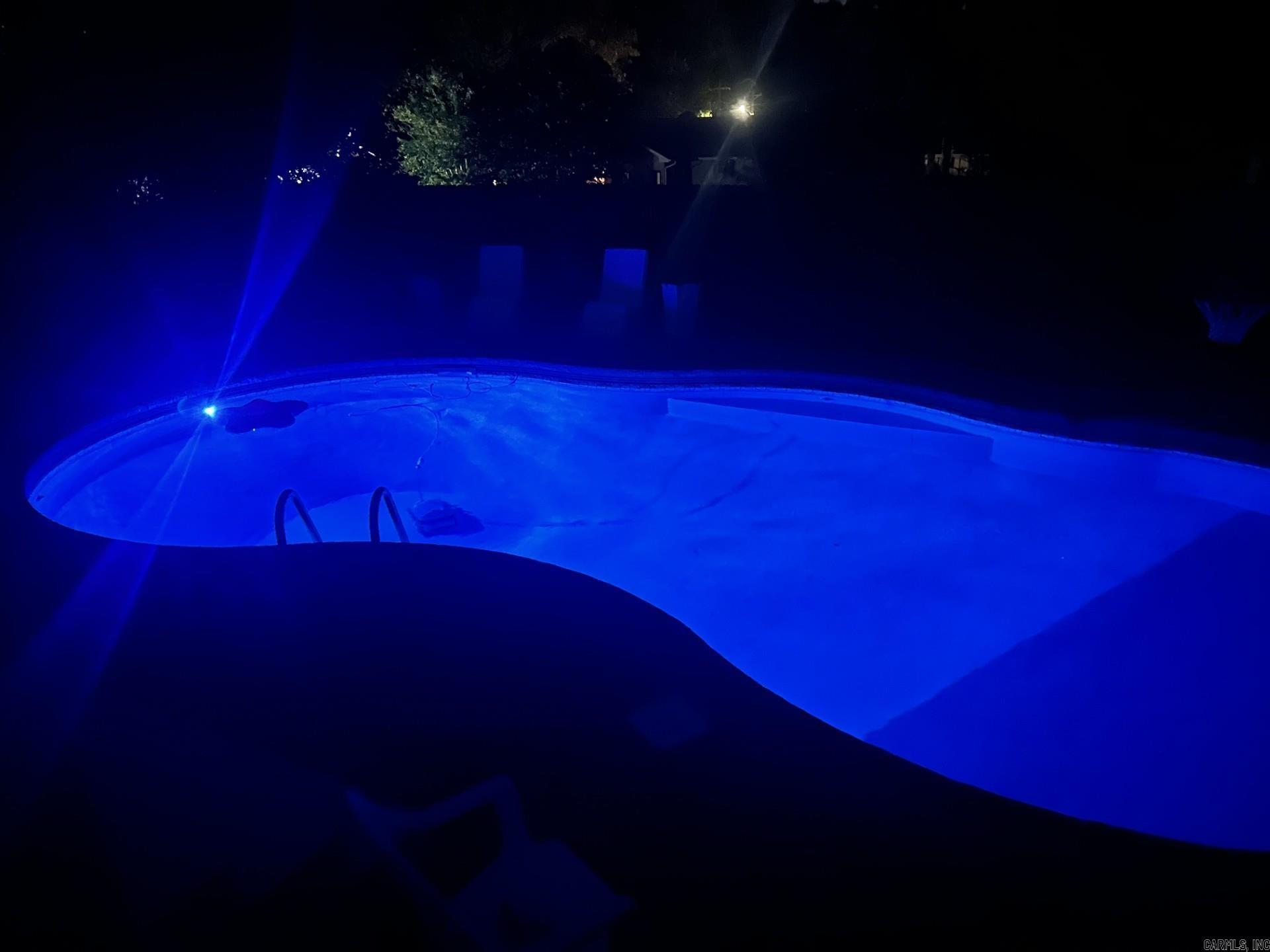 JAMESTOWN MANOR - Residential