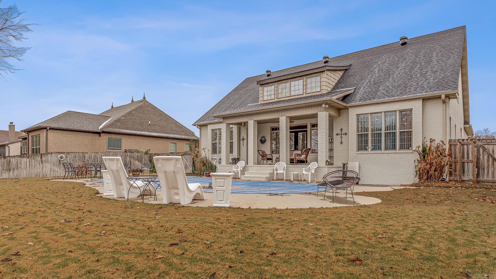 JAMESTOWN MANOR - Residential