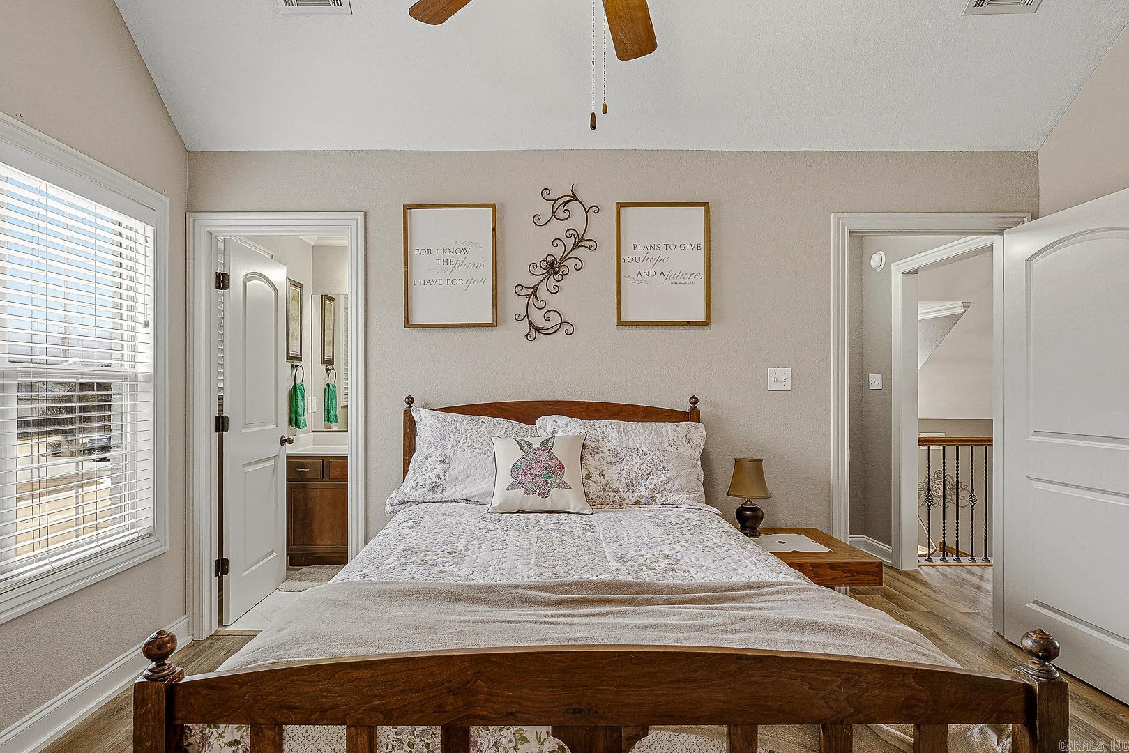 JAMESTOWN MANOR - Residential