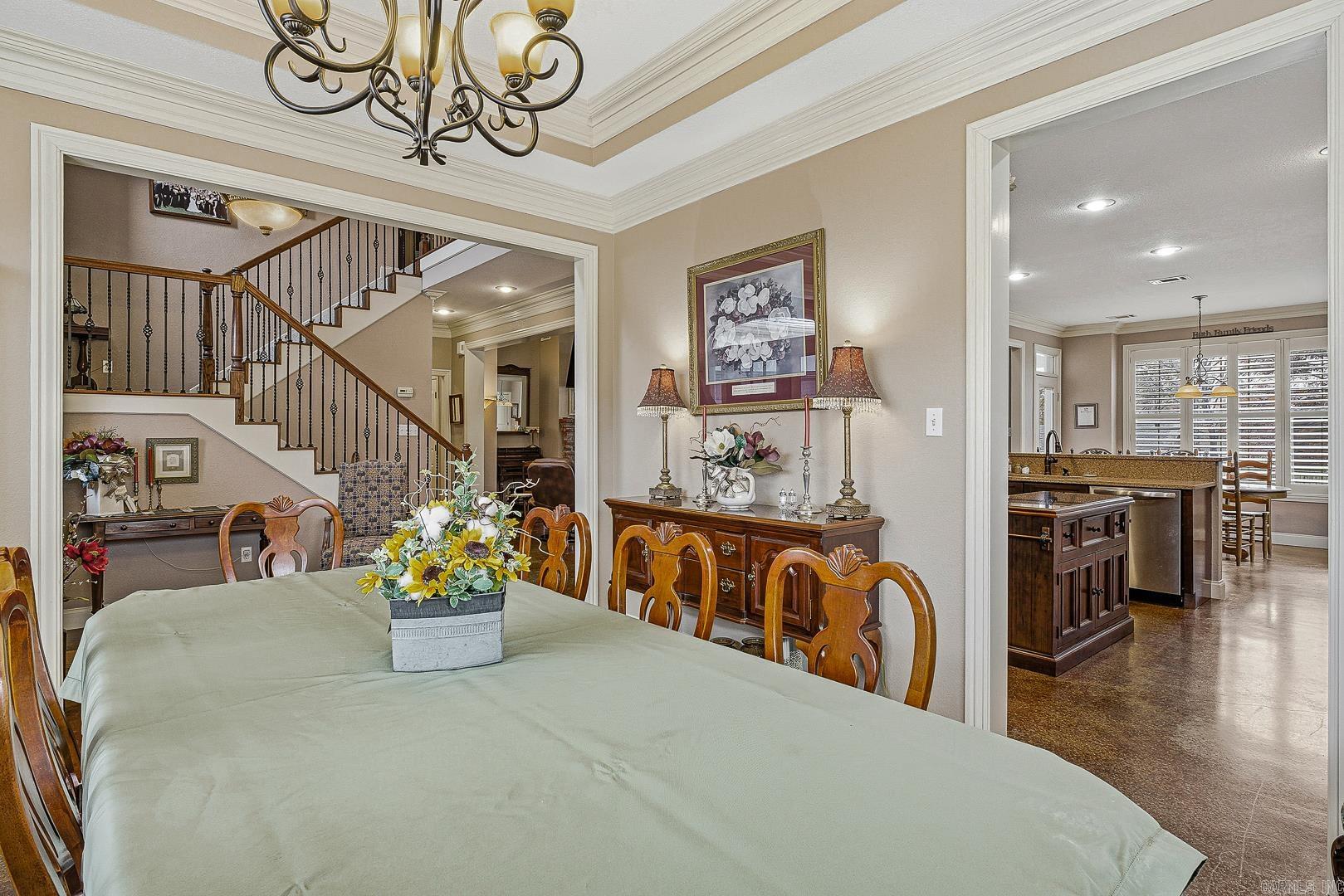 JAMESTOWN MANOR - Residential