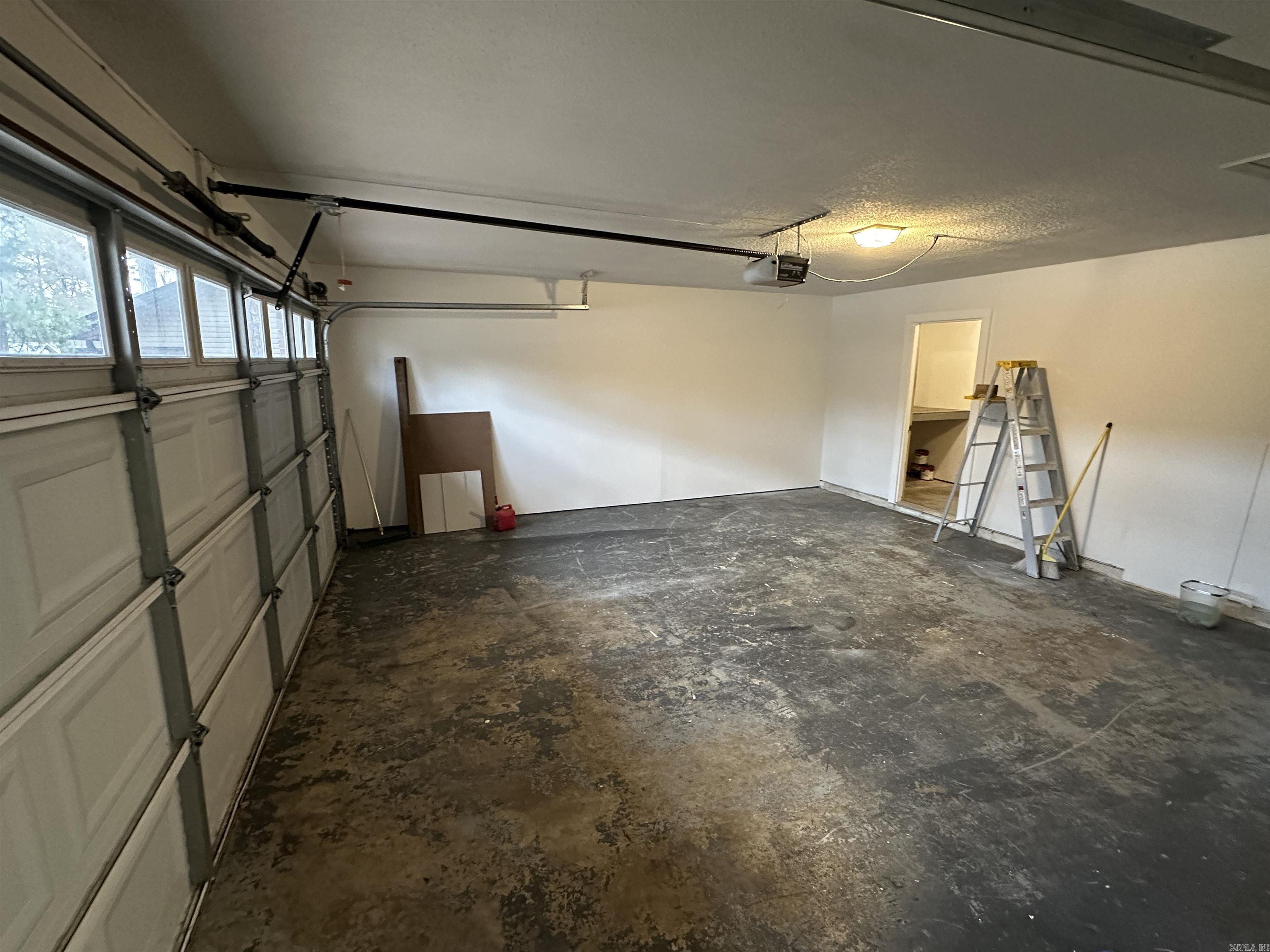 Rolling Oak - Residential Lease