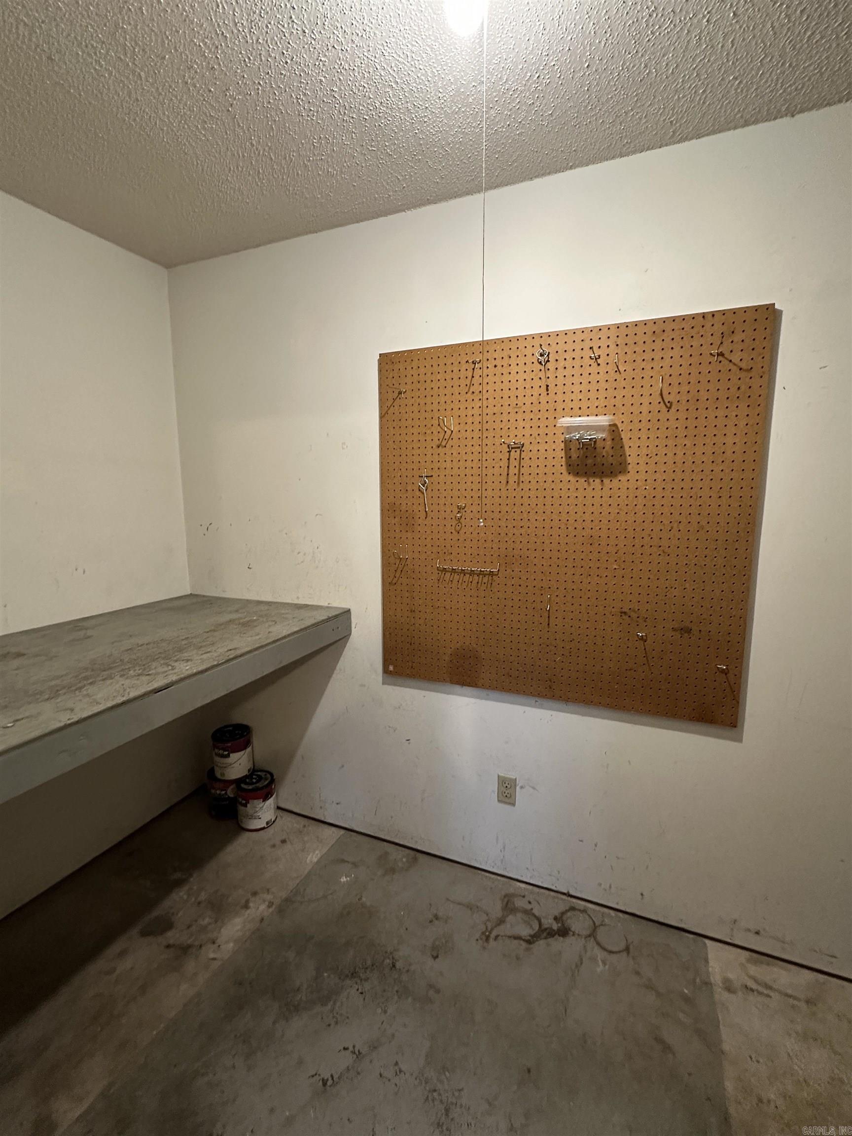 Rolling Oak - Residential Lease