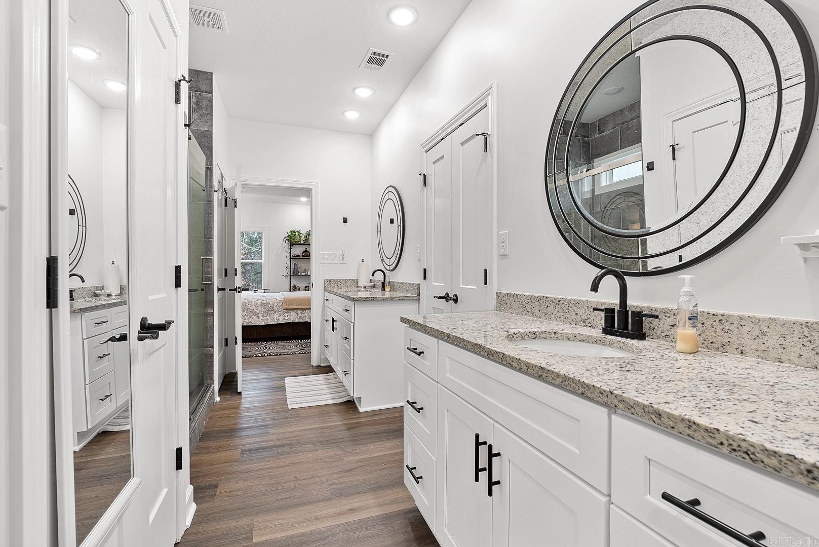 VALLEY VIEW MANOR - Residential