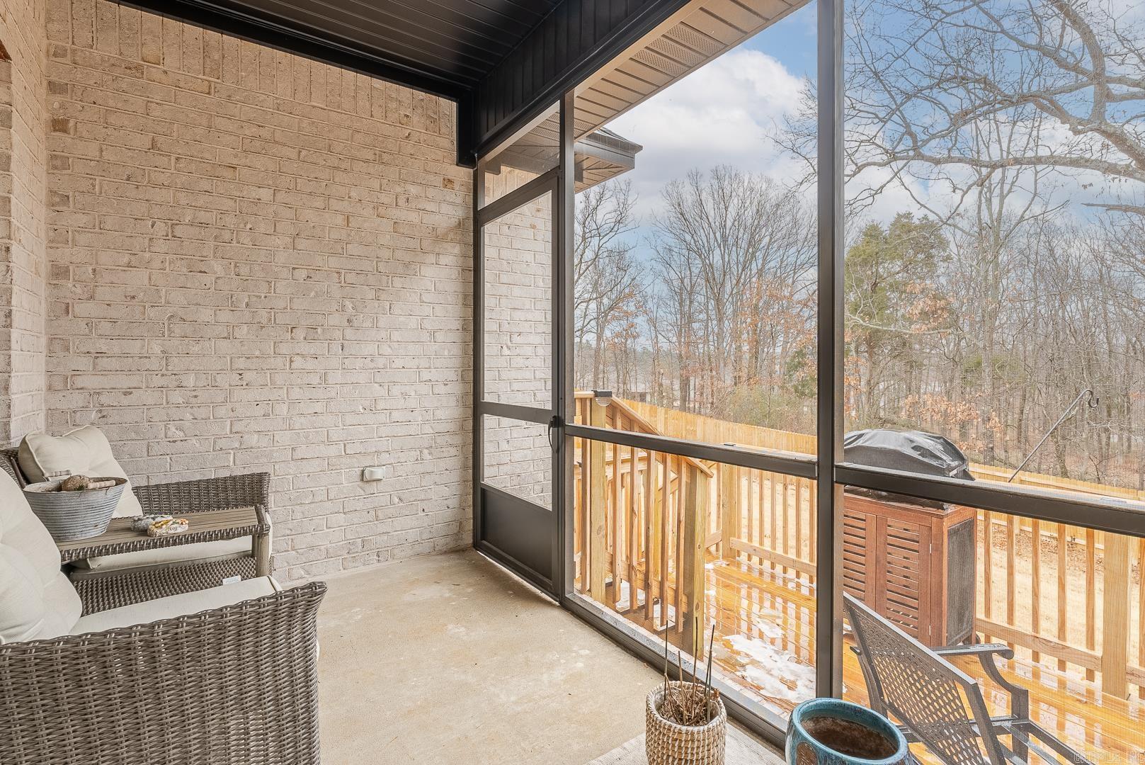 VALLEY VIEW MANOR - Residential