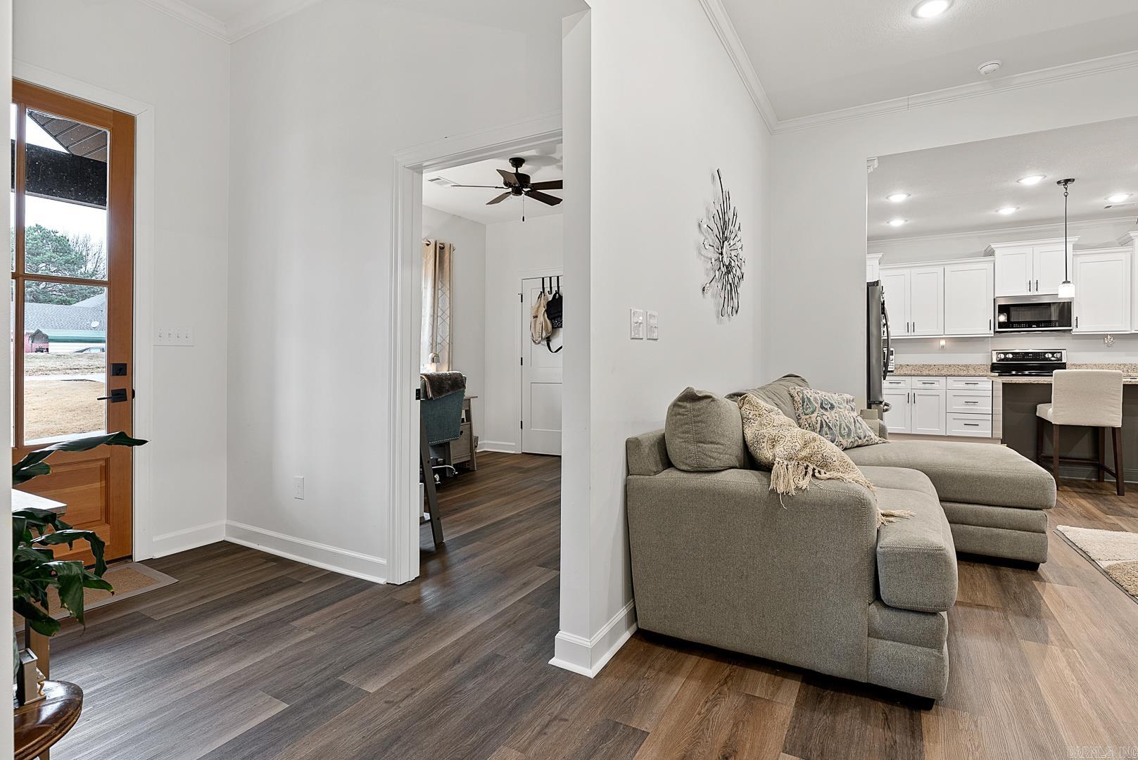 VALLEY VIEW MANOR - Residential