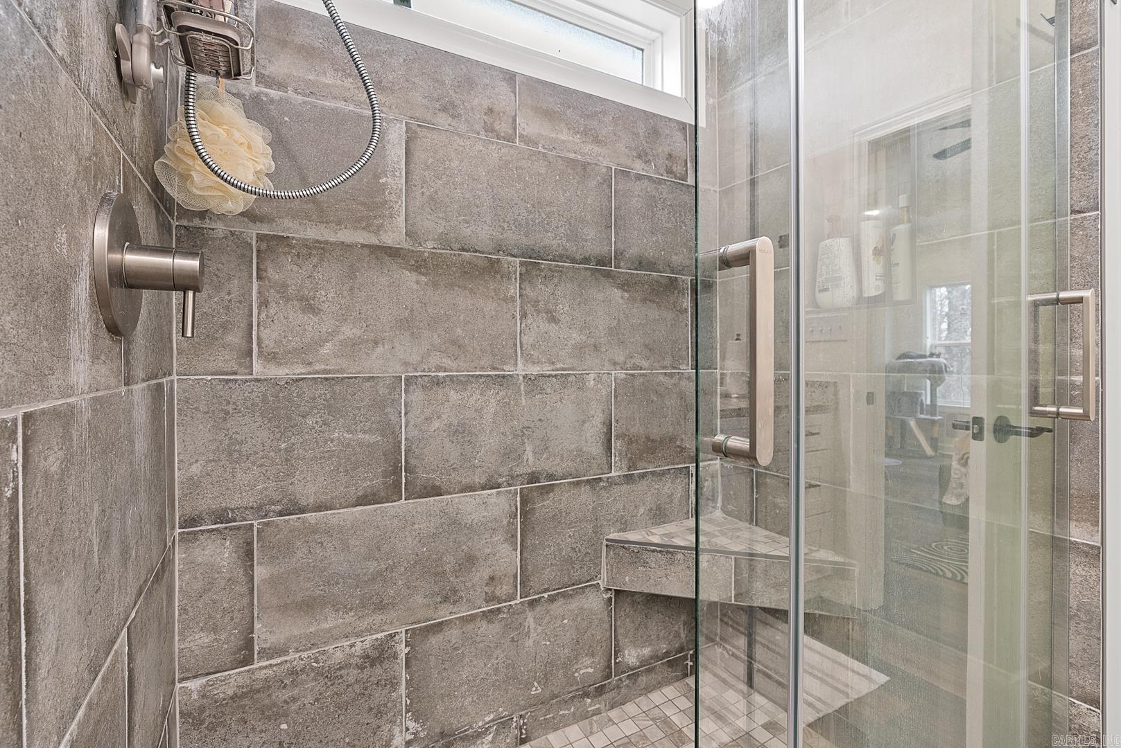 VALLEY VIEW MANOR - Residential