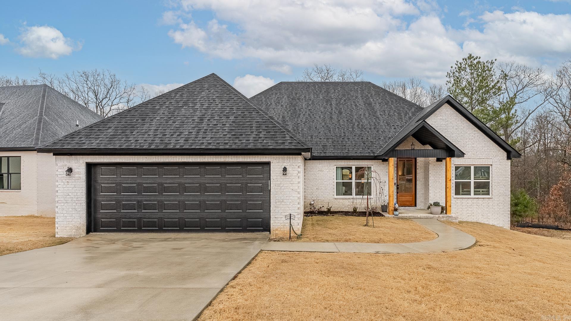 VALLEY VIEW MANOR - Residential