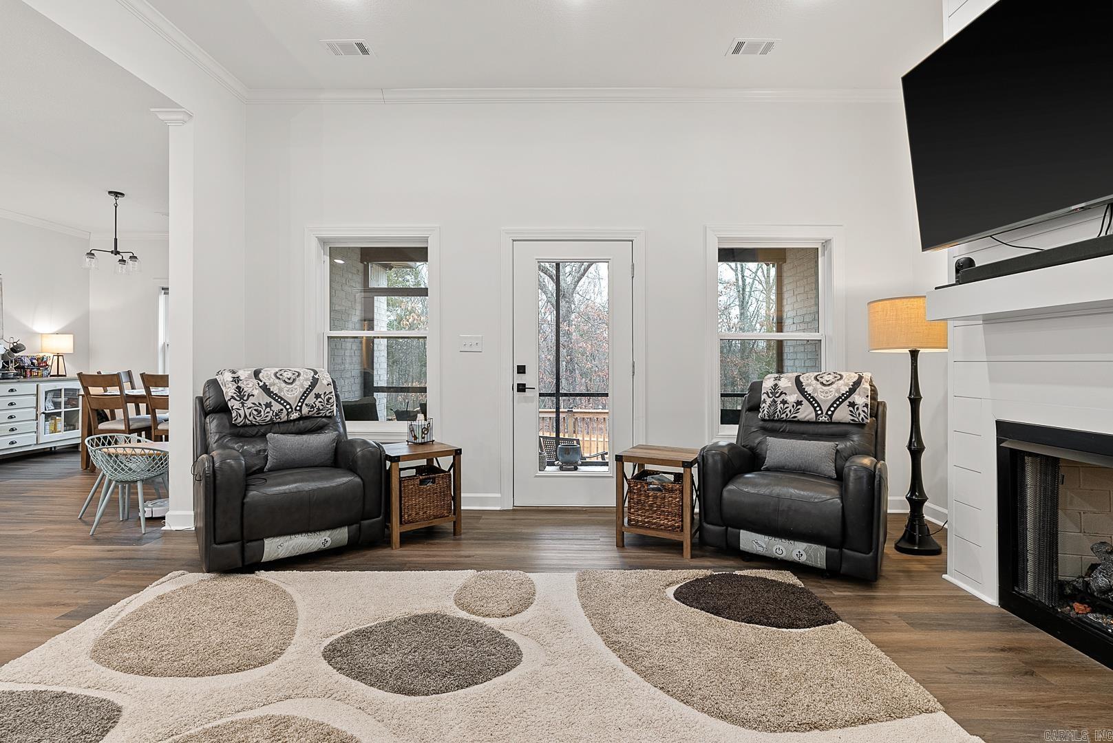 VALLEY VIEW MANOR - Residential