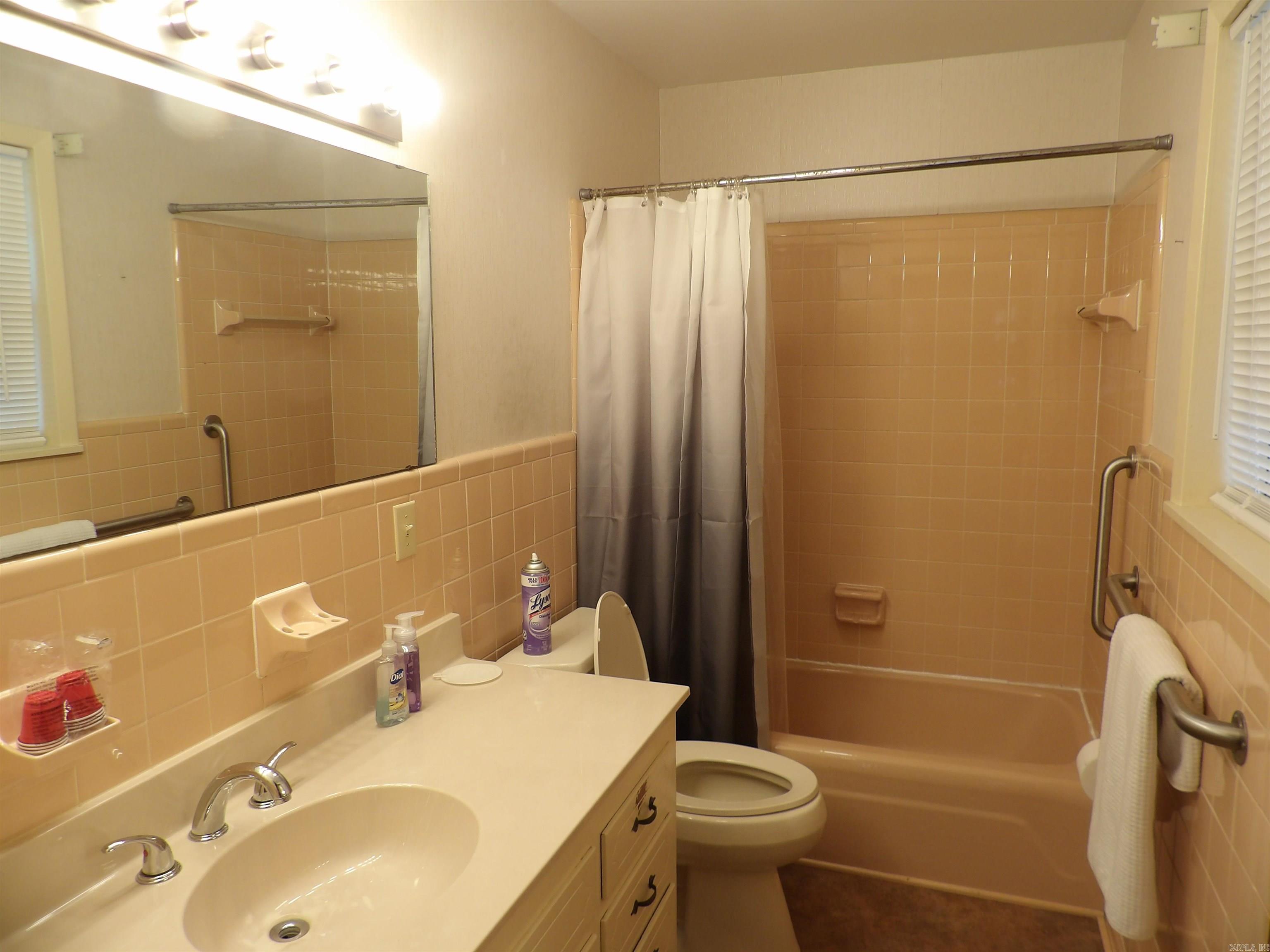 WESTHILLS - Residential