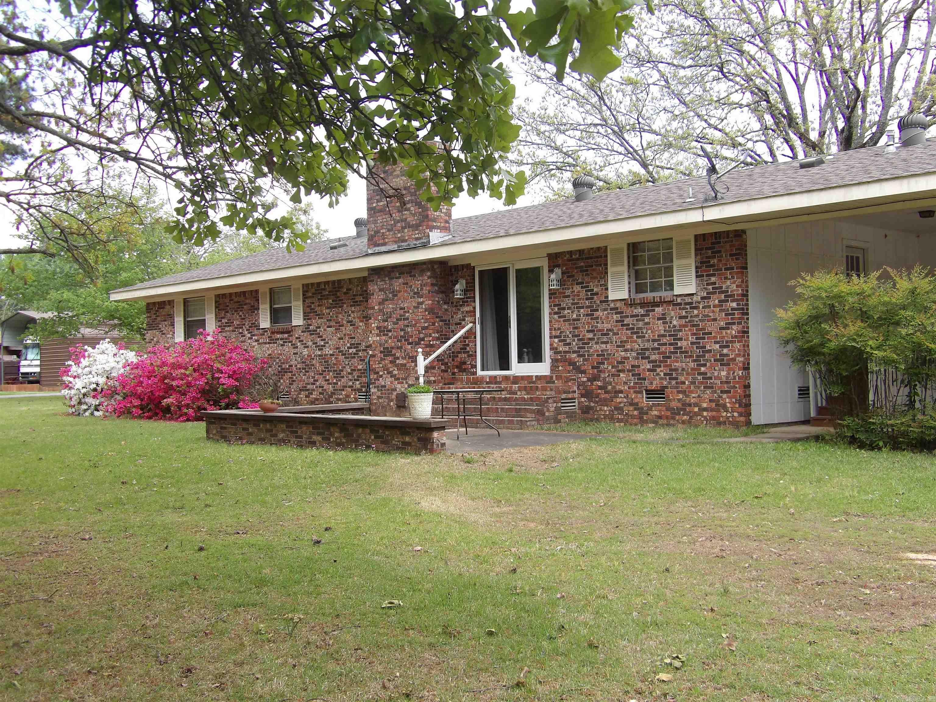 WESTHILLS - Residential