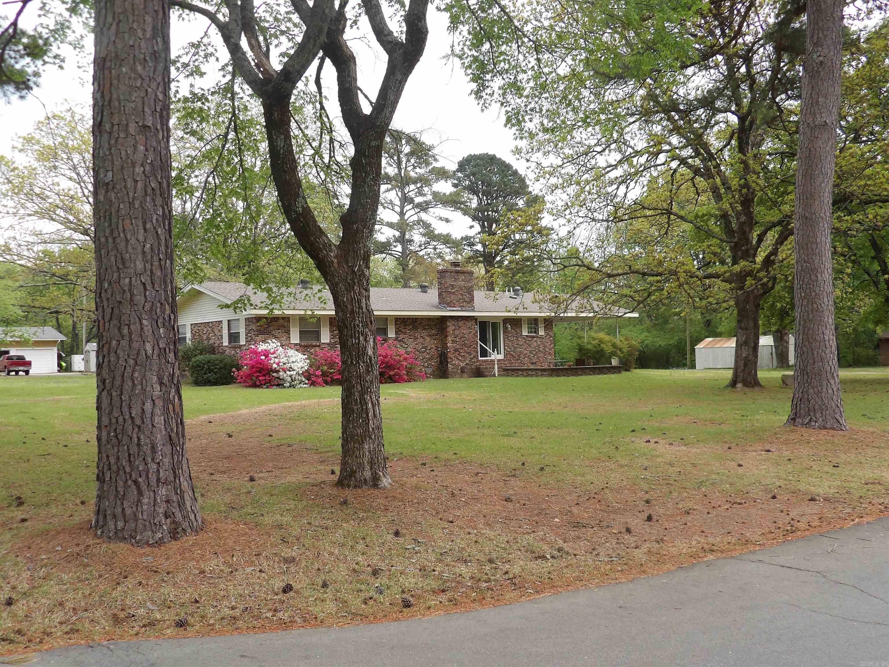 WESTHILLS - Residential