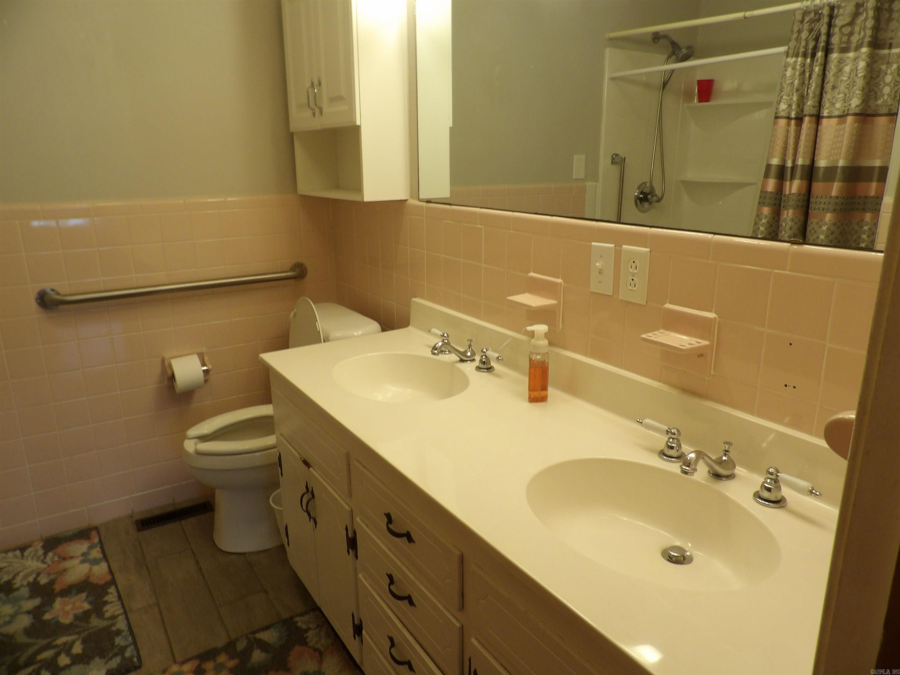 WESTHILLS - Residential