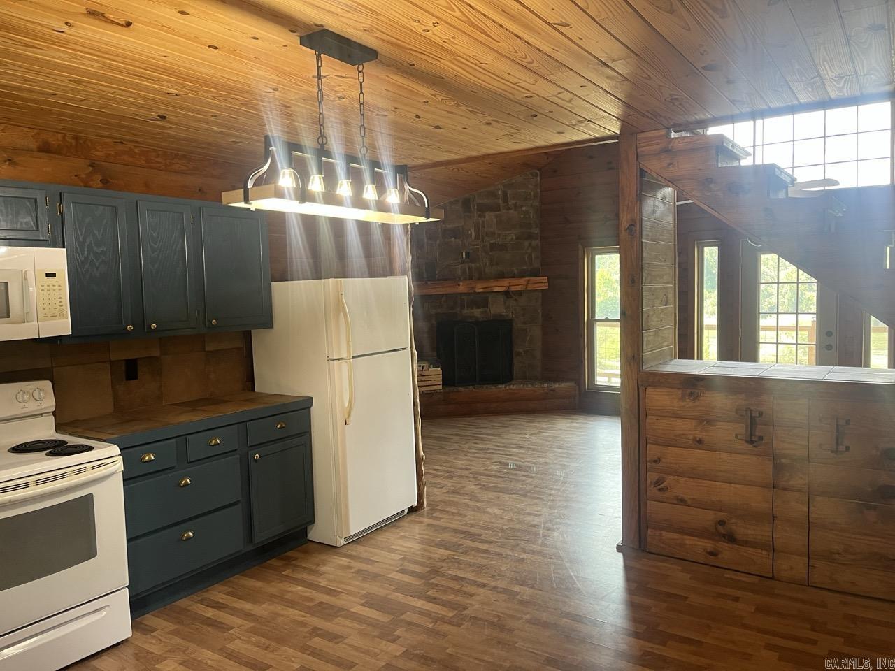 CADDO HILLS - Residential