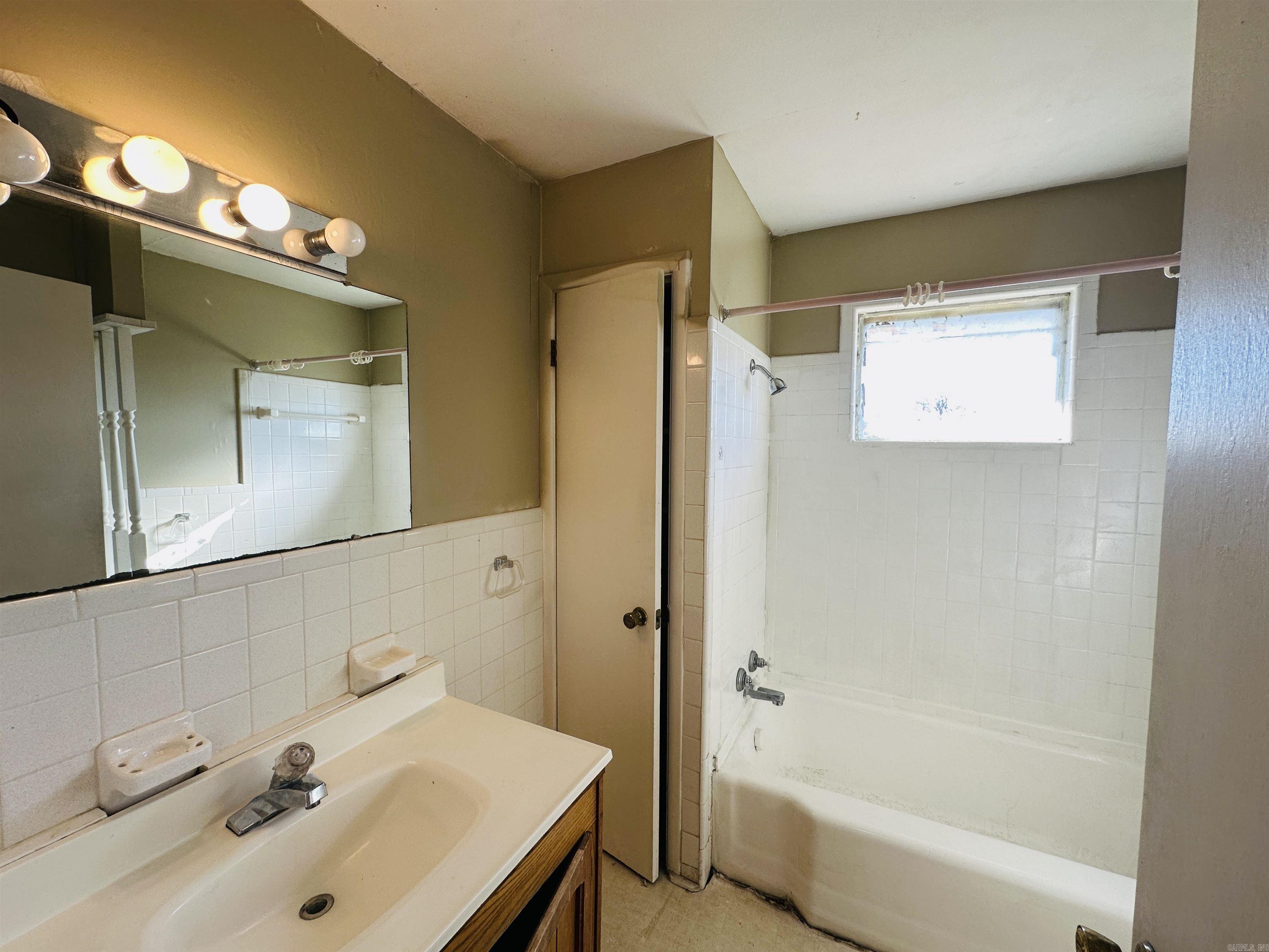 SMITH HEIGHTS - Residential