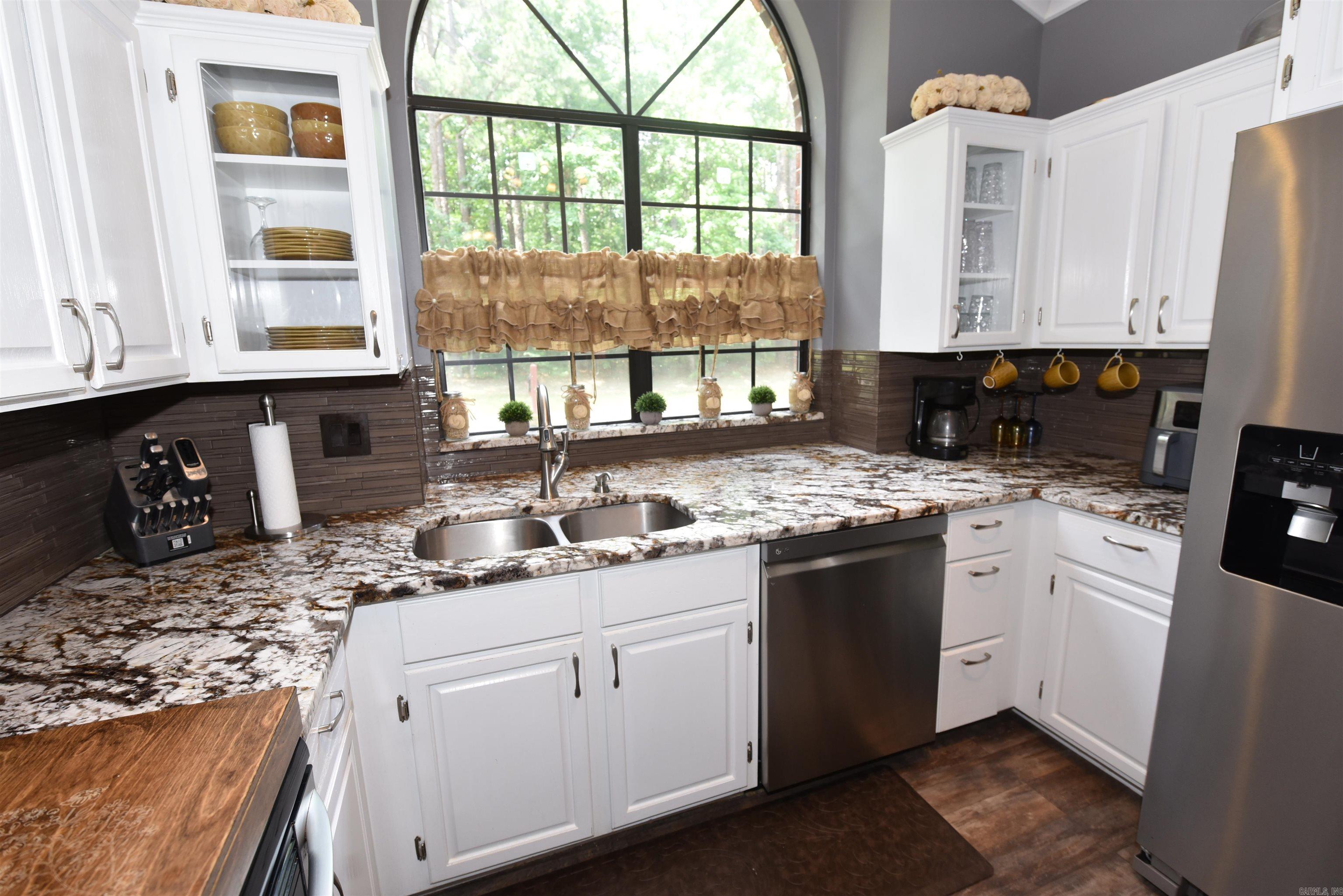 FAIR OAKS - Residential