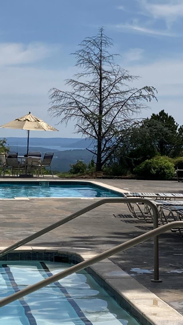 FAIR OAKS - Residential