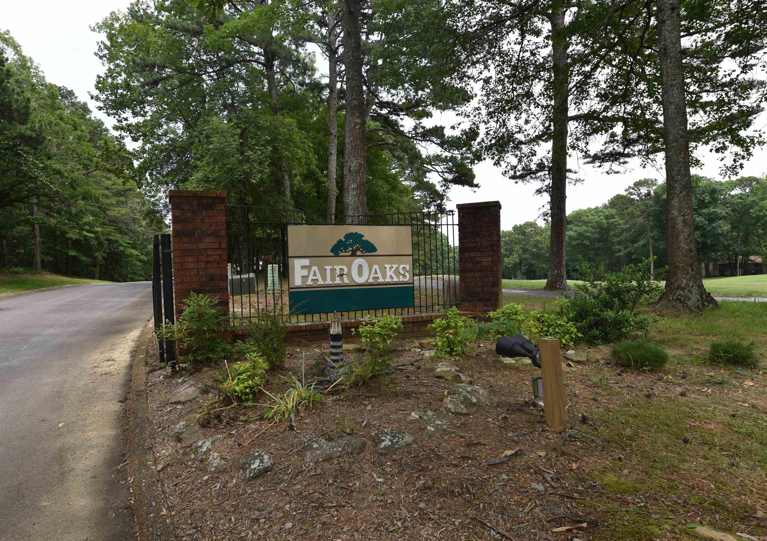 FAIR OAKS - Residential