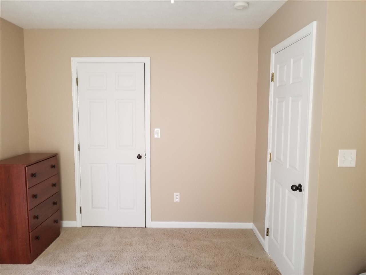 VILLAGE PARK - Residential