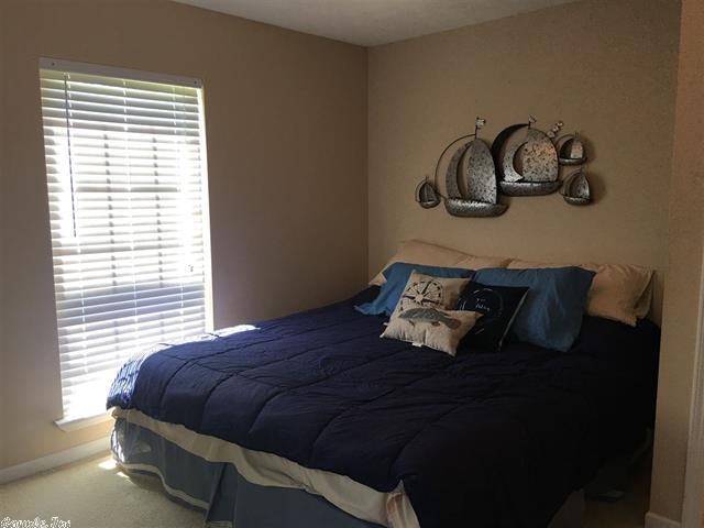 VILLAGE PARK - Residential