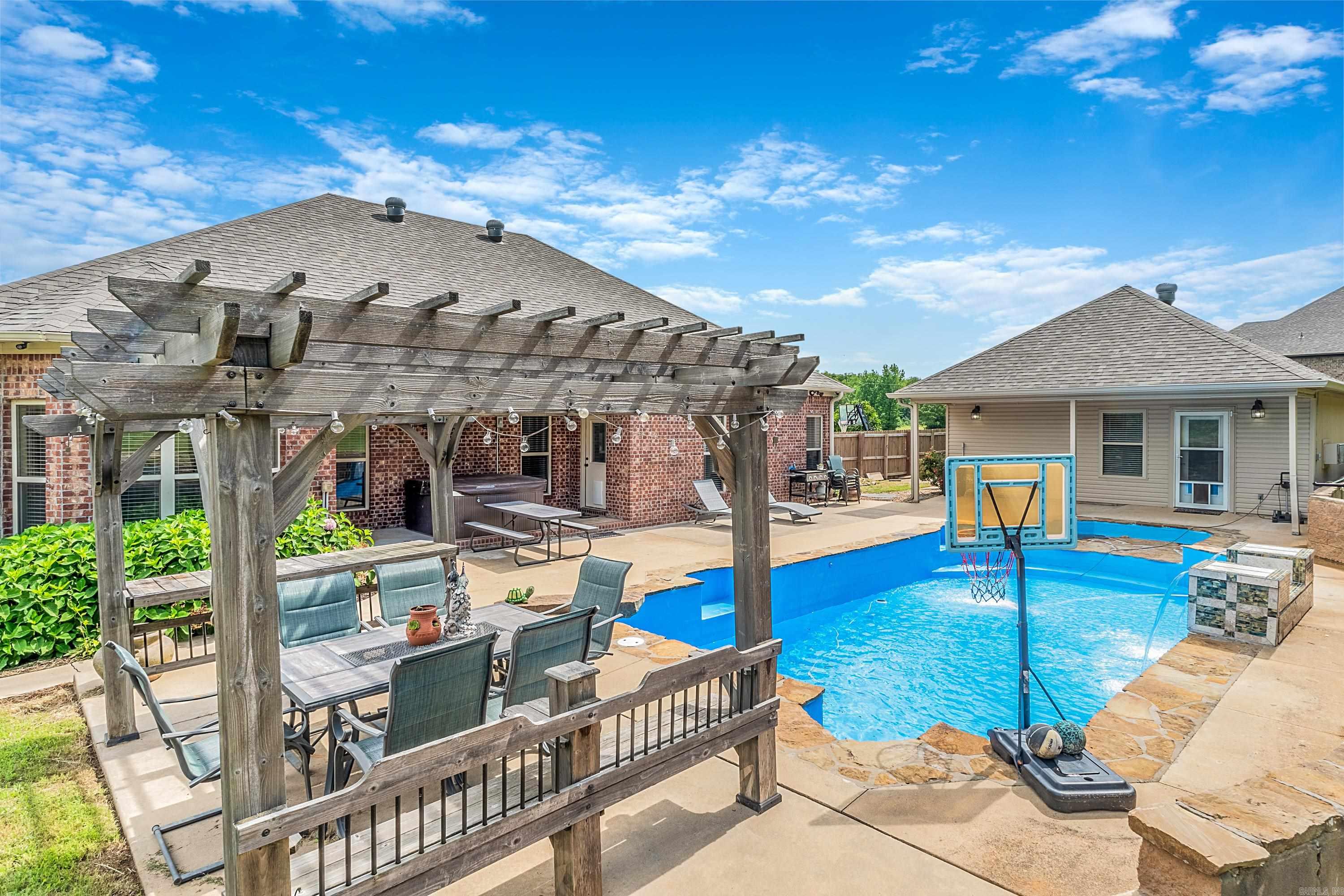 NORTH RIDGE - Residential