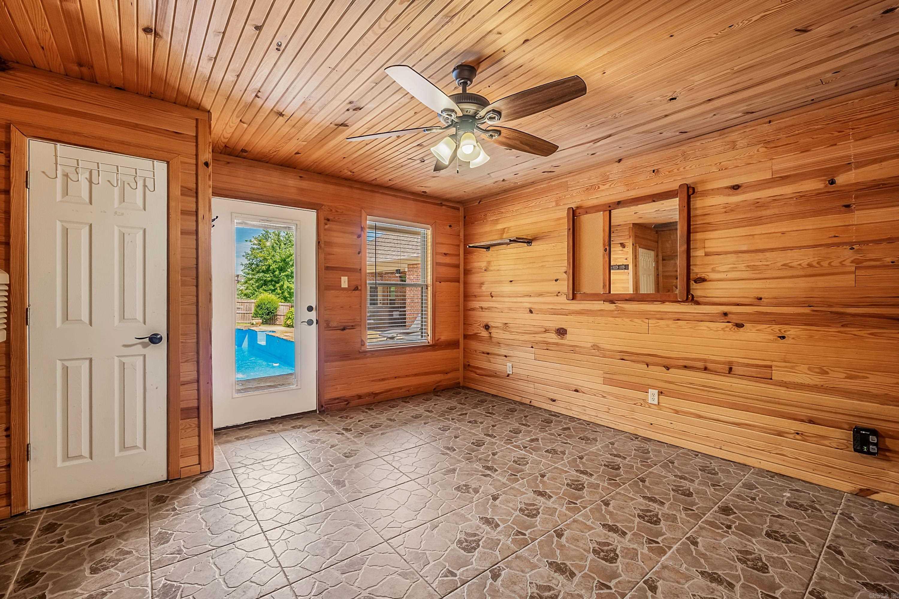 NORTH RIDGE - Residential