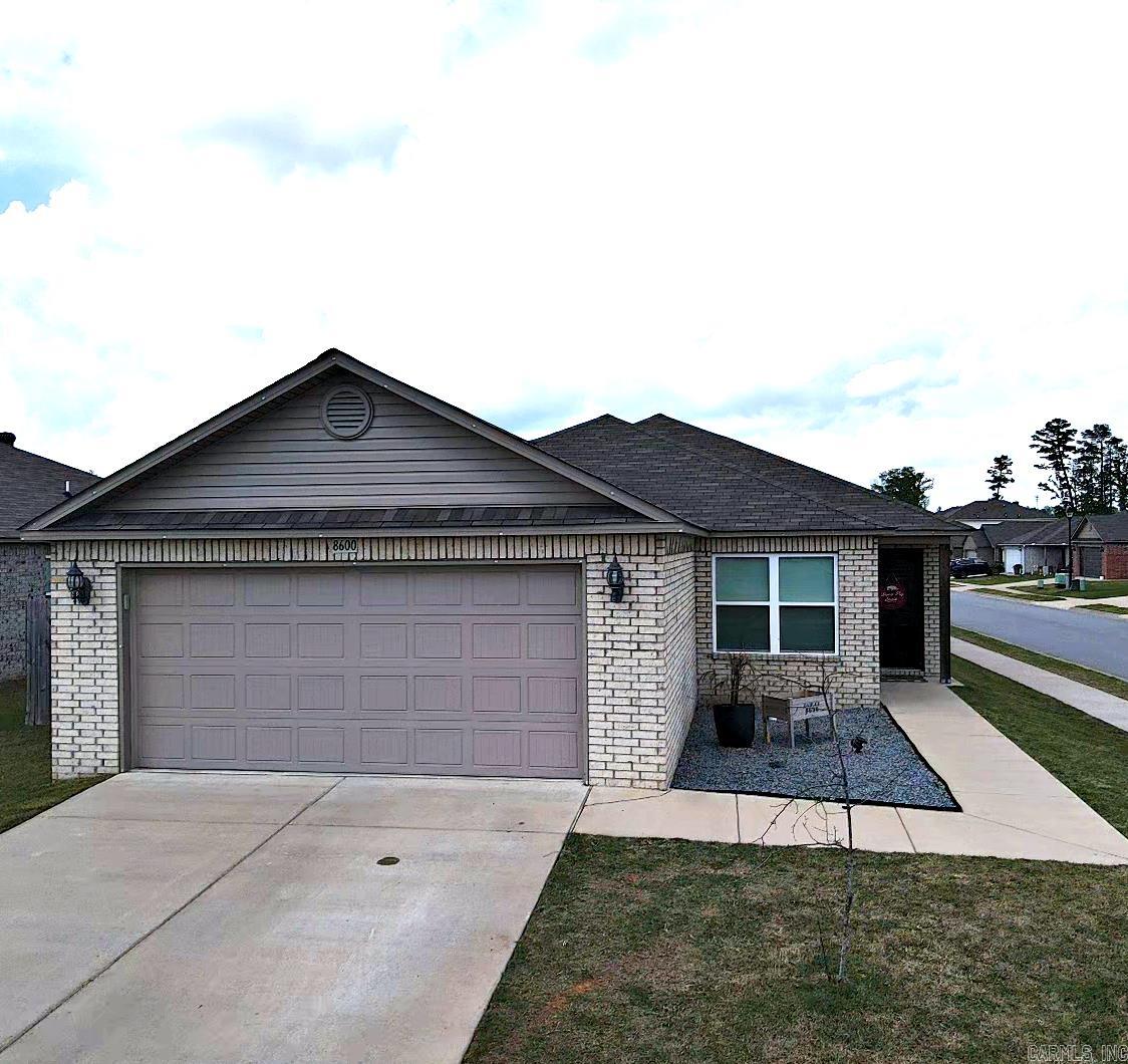 WHITE OAK CROSSING - Residential