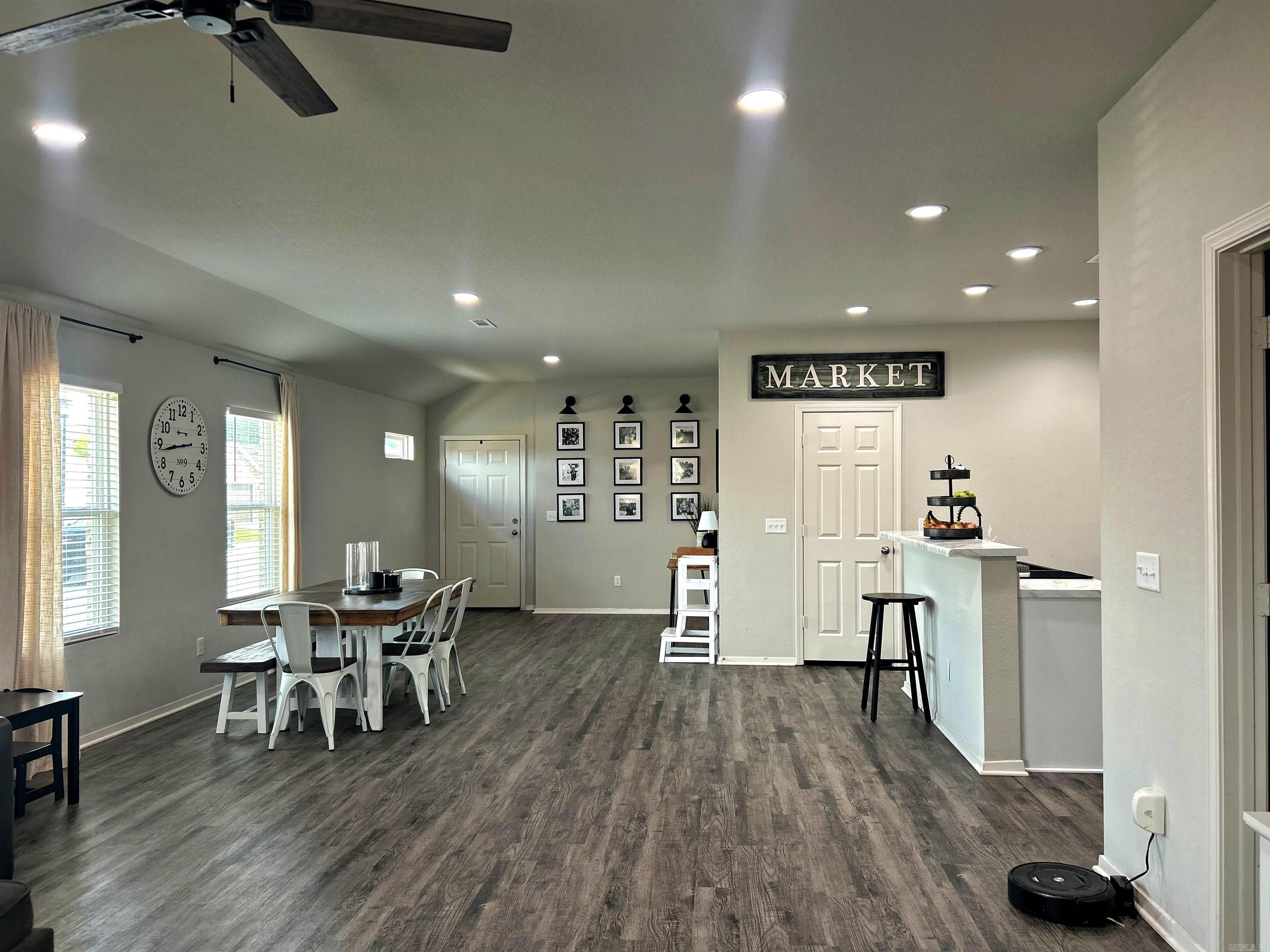 WHITE OAK CROSSING - Residential